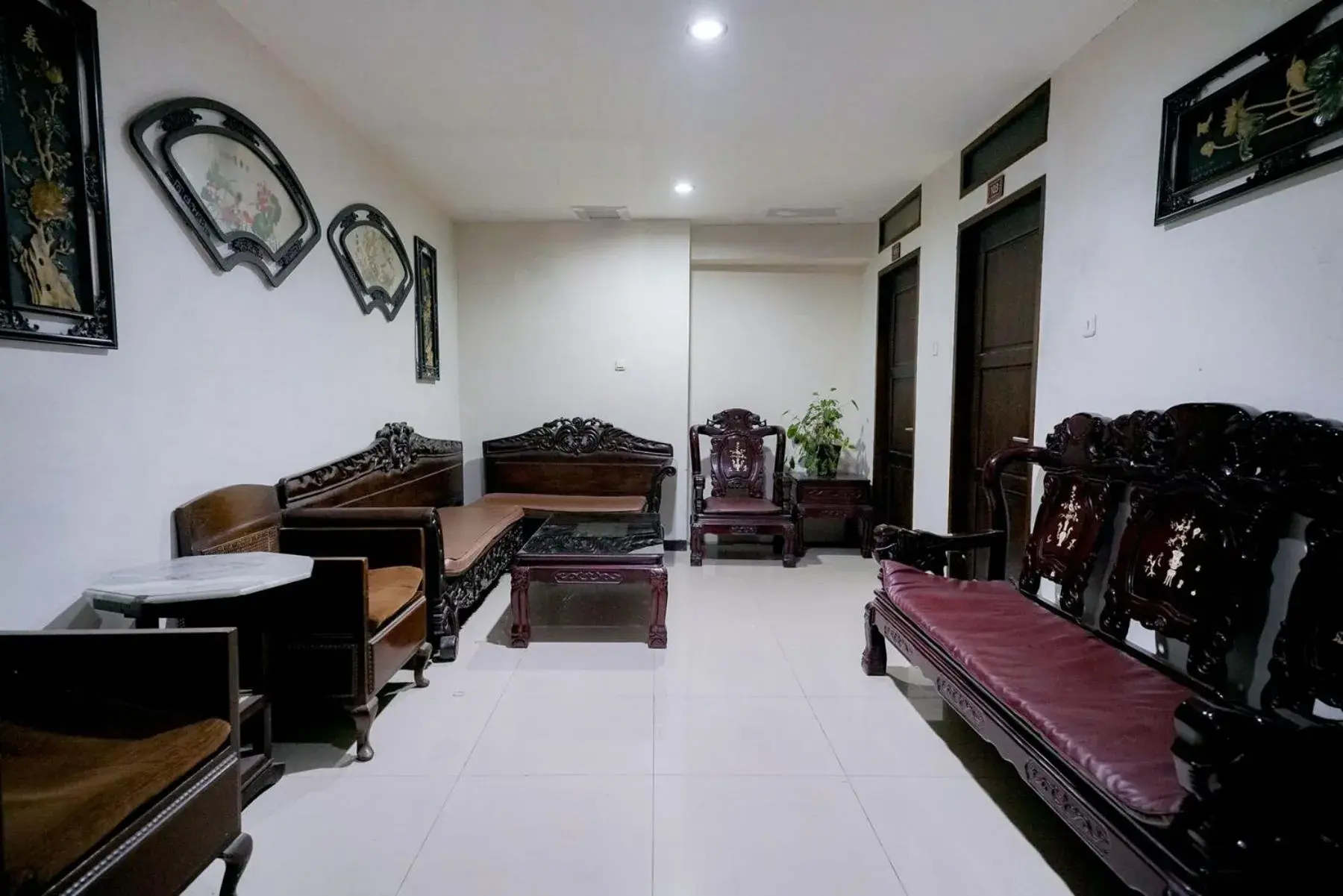 Living room in RedDoorz near Braga Street