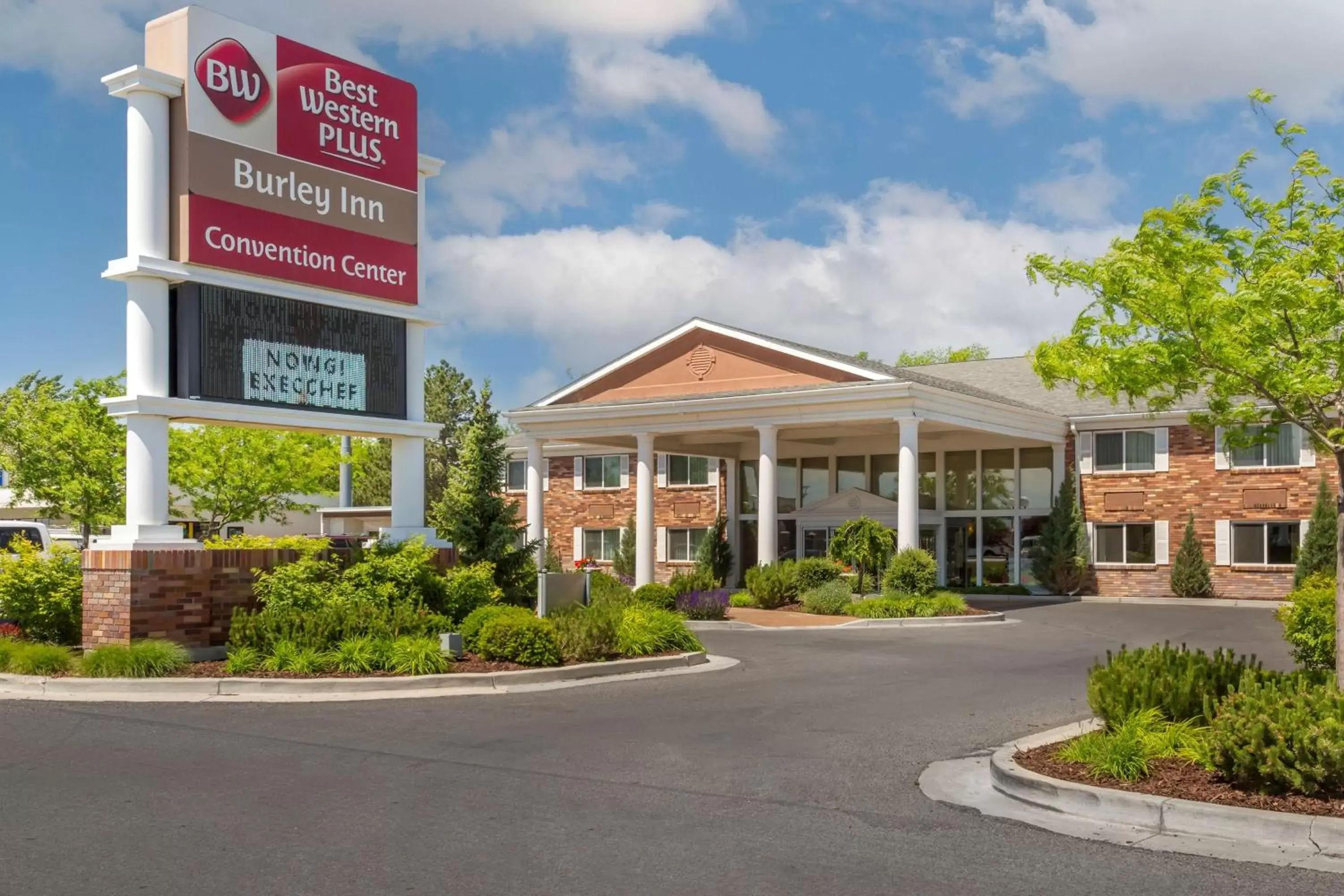 Property Building in Best Western Plus Burley Inn & Convention Center