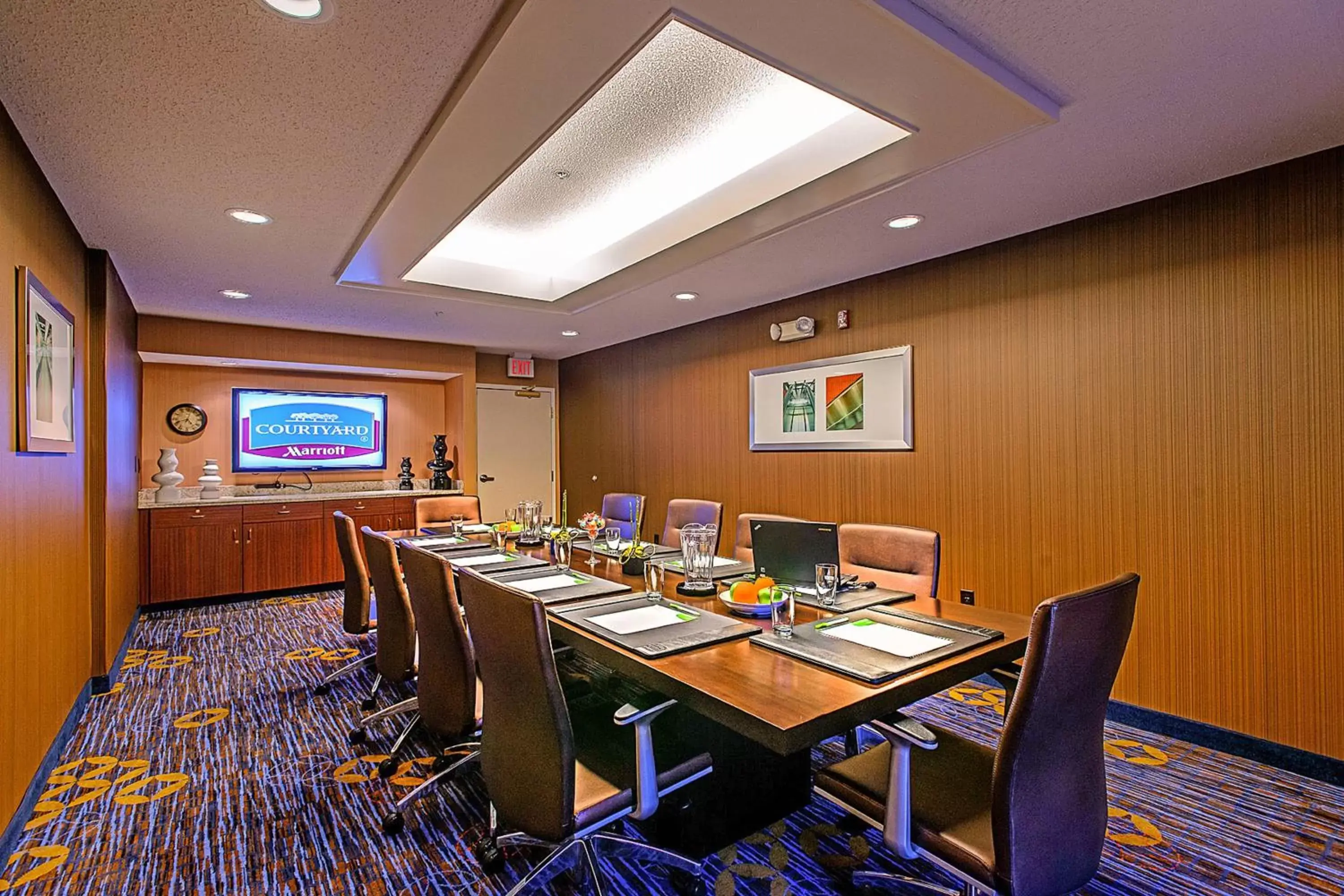 Meeting/conference room in Courtyard by Marriott Frederick