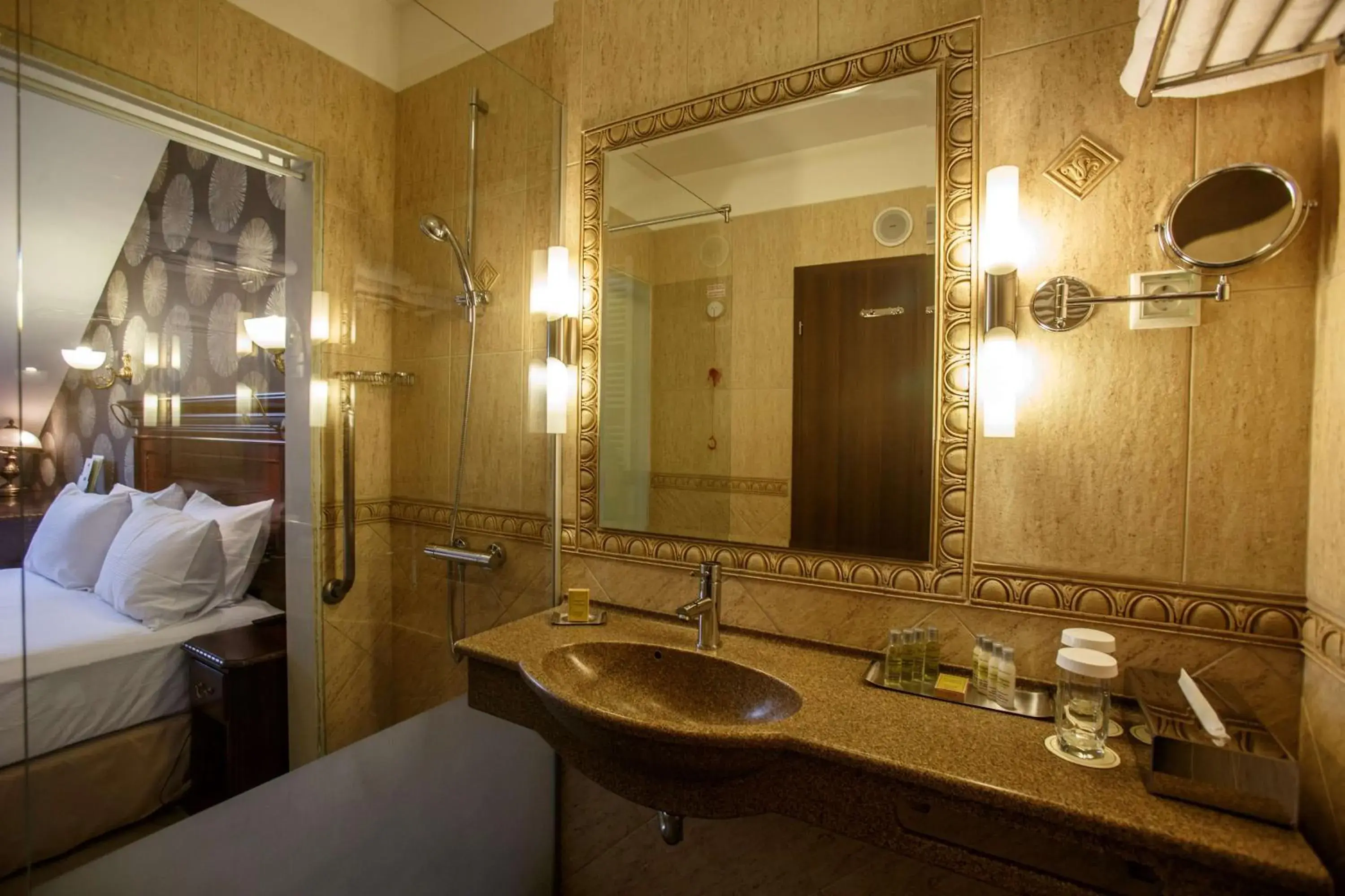 Bathroom in DoubleTree by Hilton Sighisoara