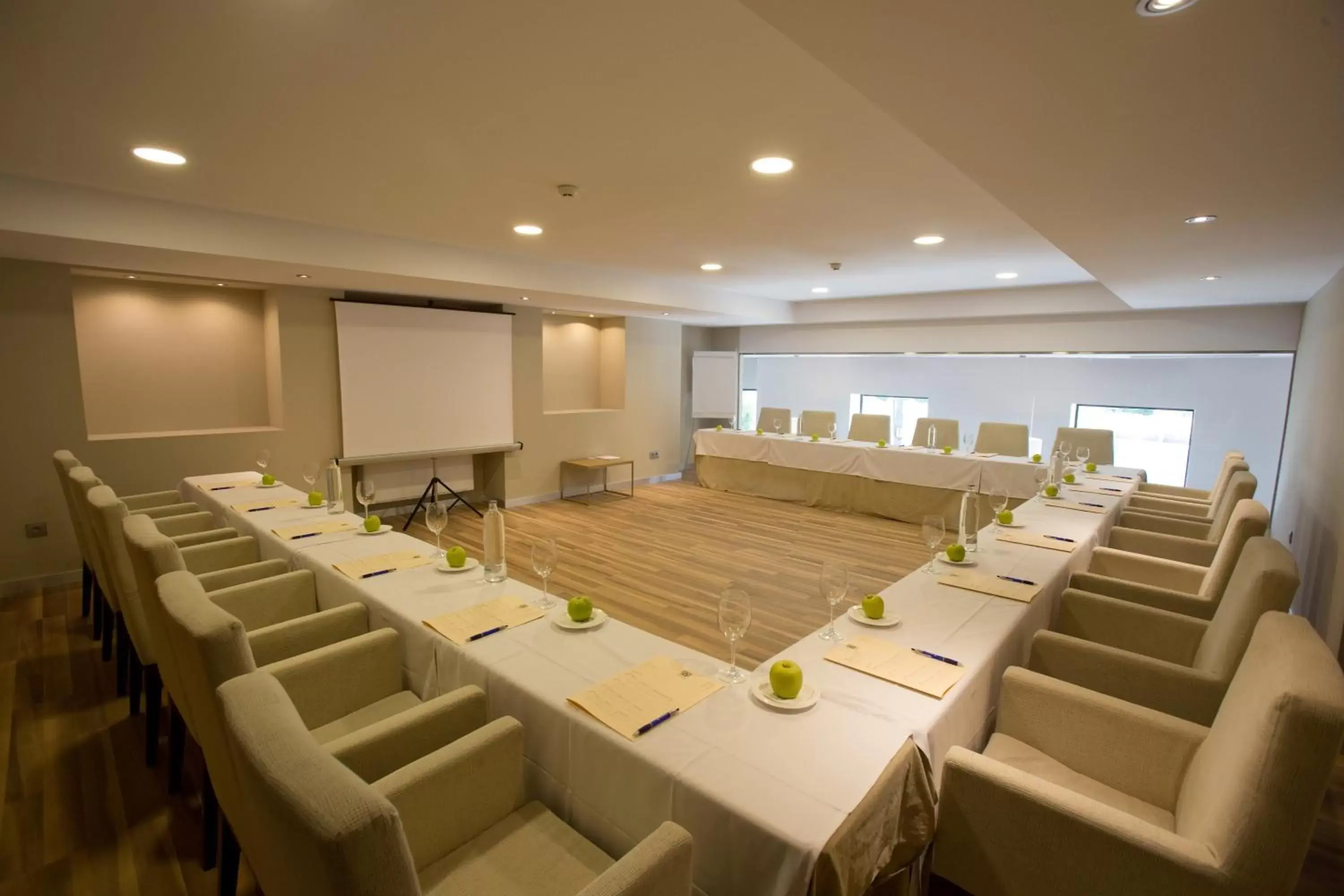 Business facilities in M.A. Hotel Sevilla Congresos