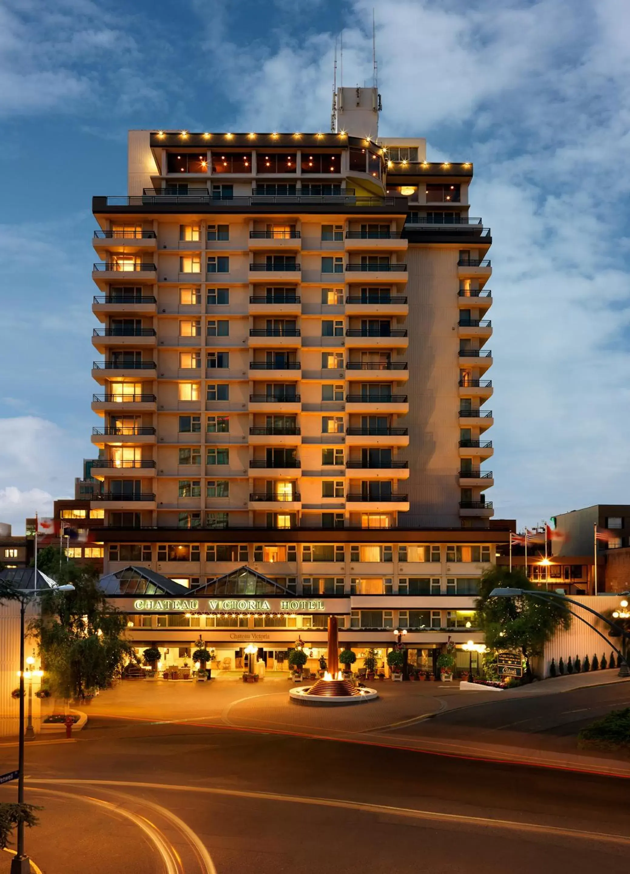 Facade/entrance, Property Building in Chateau Victoria Hotel & Suites