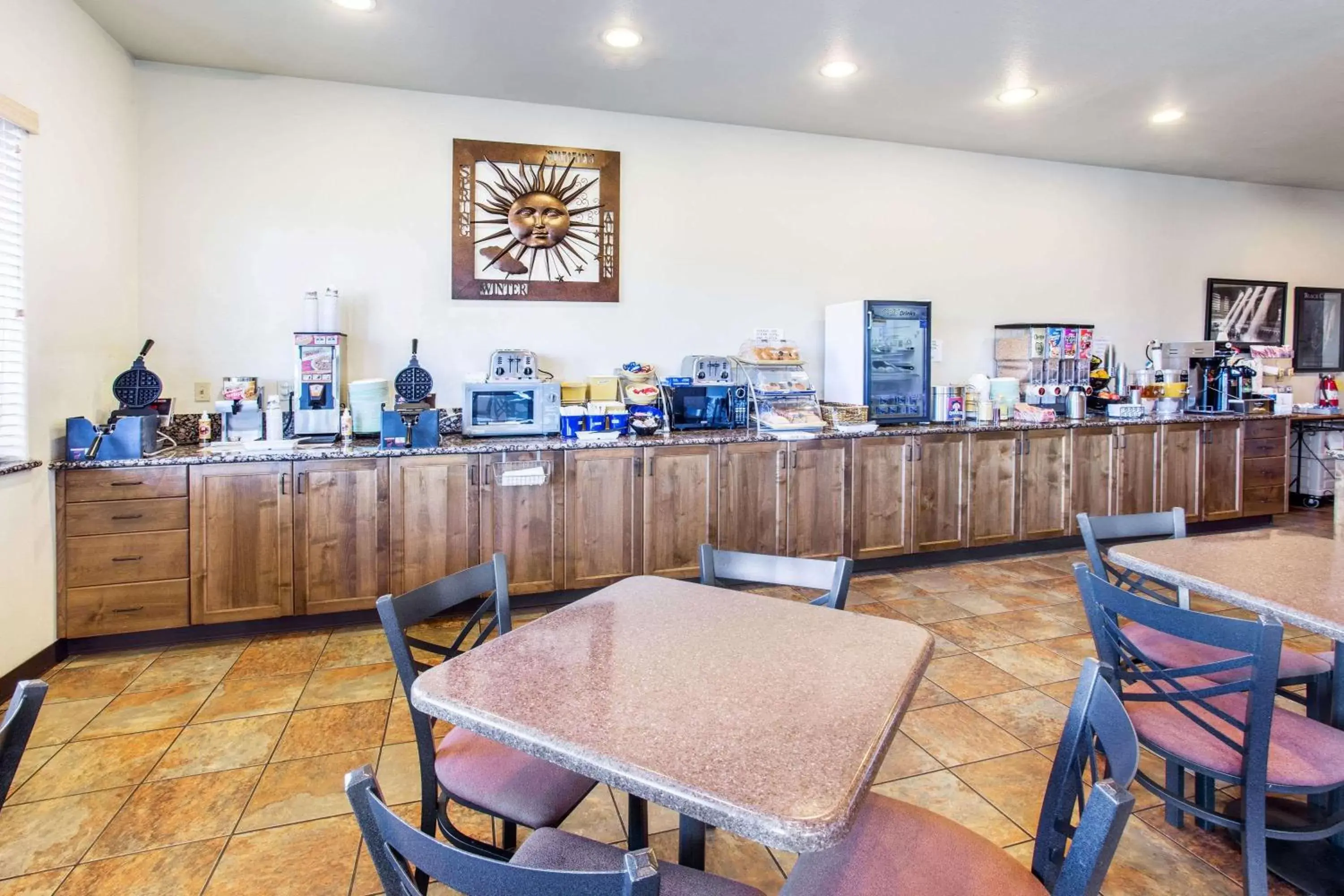 Restaurant/places to eat in Days Inn by Wyndham Grand Junction Restaurant/places to eat in Days Inn by Wyndham Grand Junction