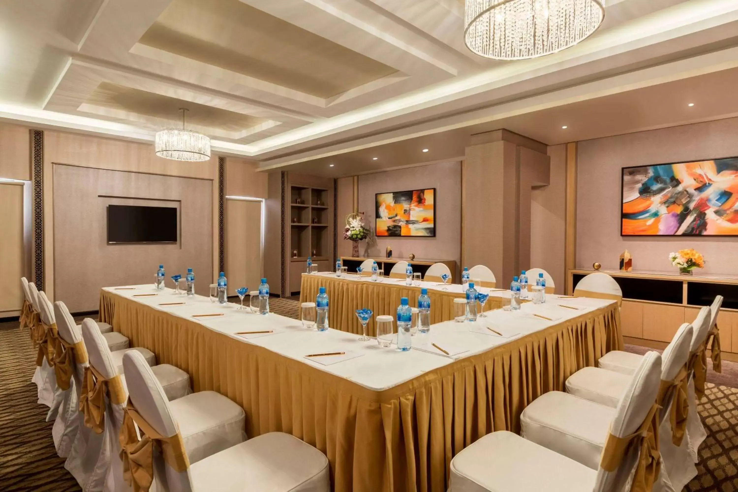 Meeting/conference room in Ramada Hotel and Suites Amwaj Islands