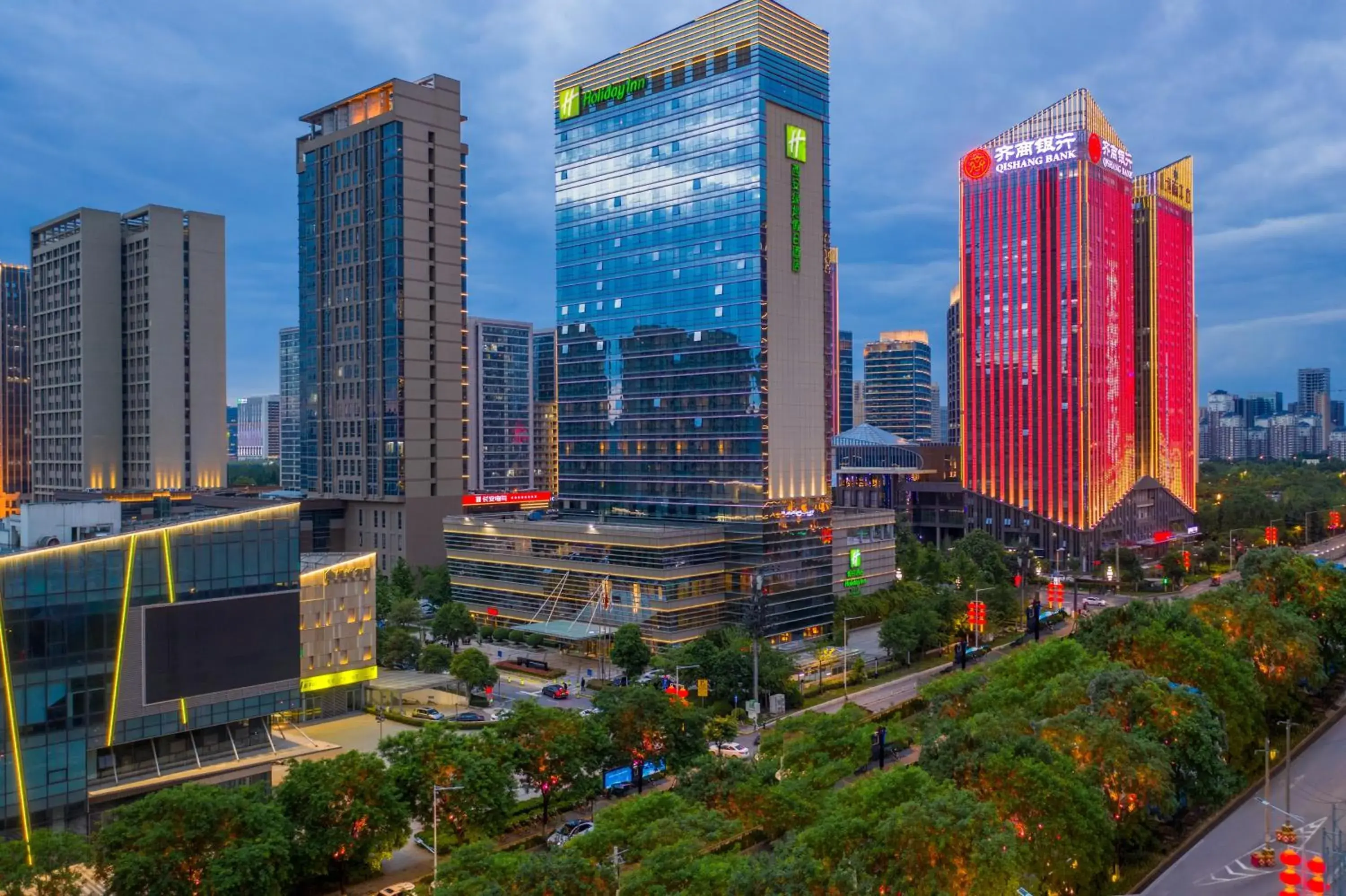 Property building in Holiday Inn Xi'an Greenland Century City, an IHG Hotel