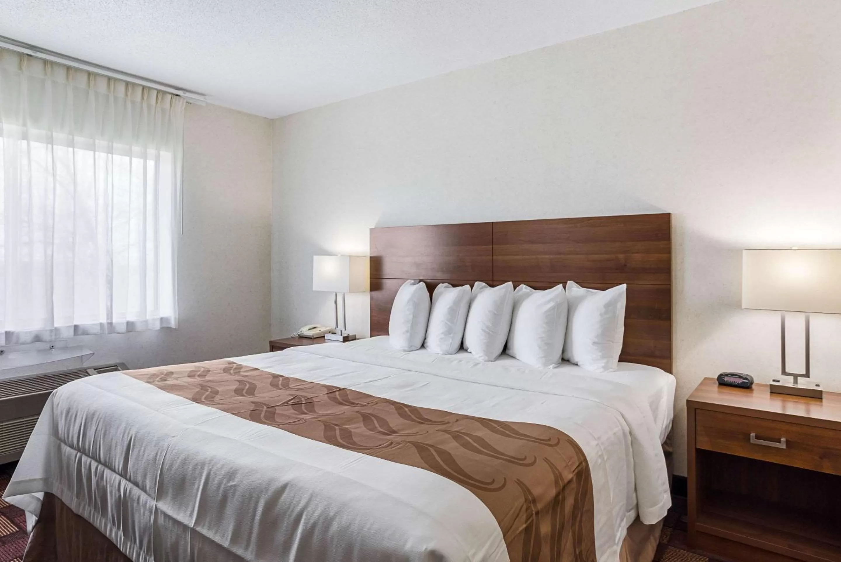 Photo of the whole room in Econo Lodge Luverne I-90