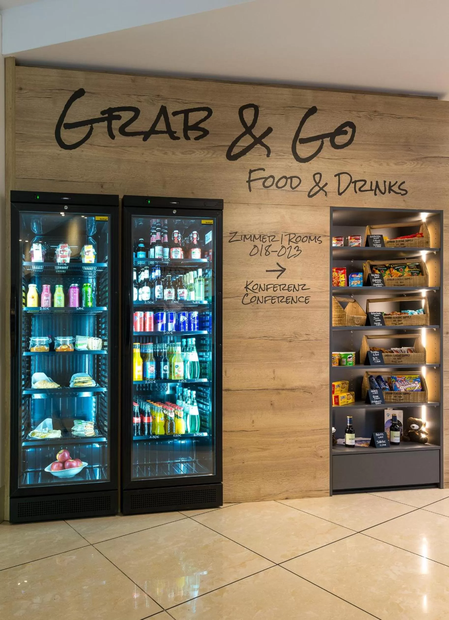 Shopping Area in PhiLeRo Hotel Köln