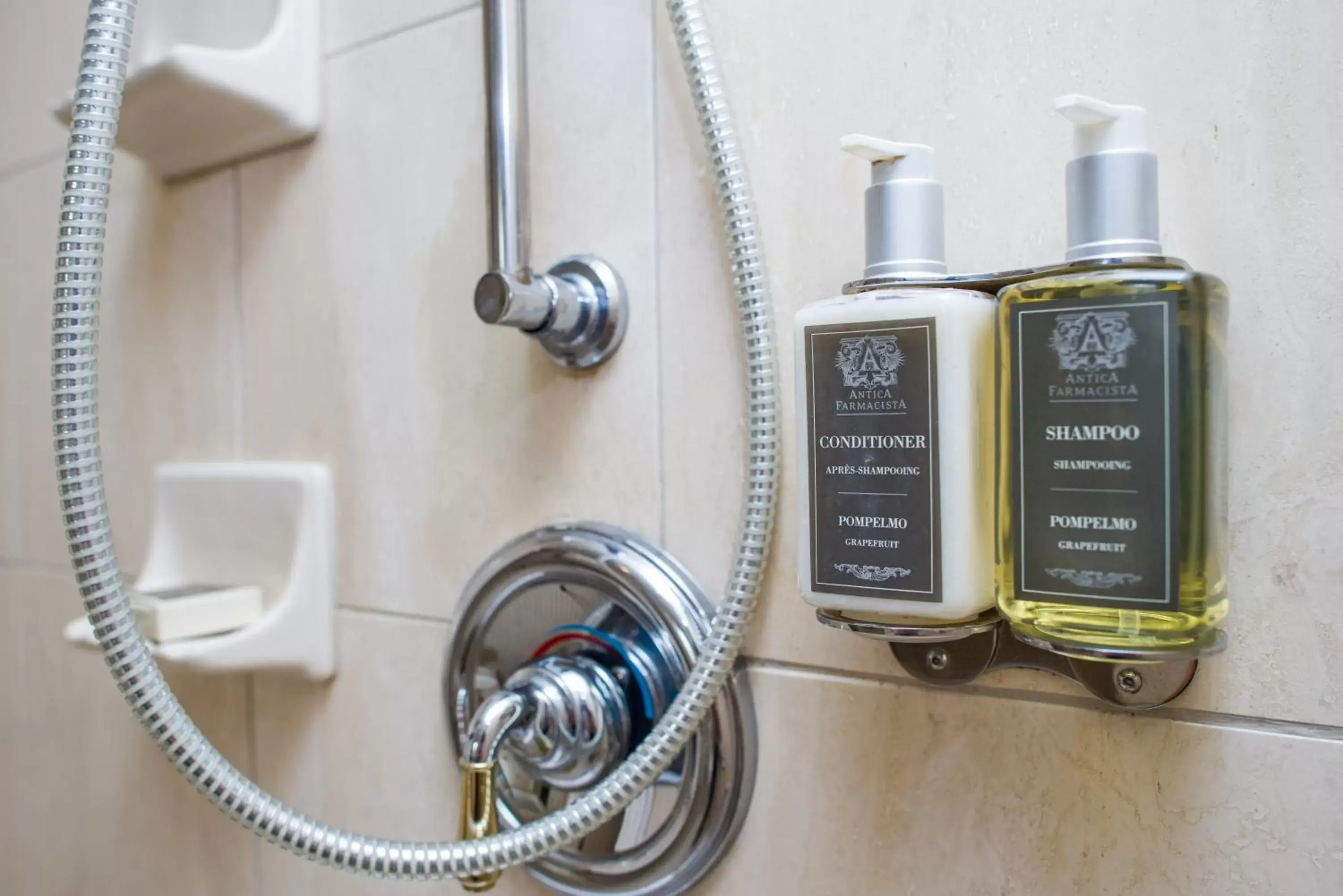 Shower, Bathroom in Mayflower Park Hotel