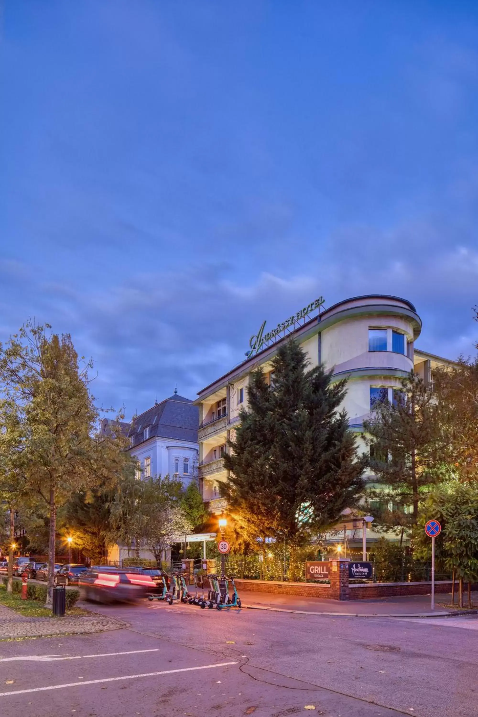 Property Building in Mamaison Hotel Andrassy Budapest