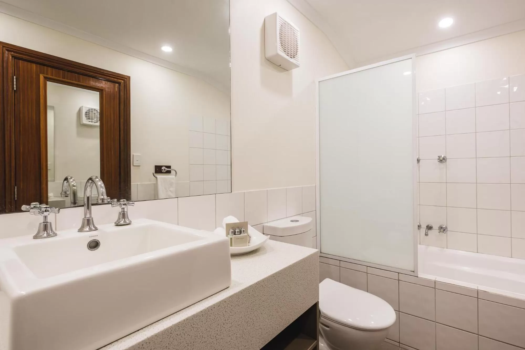 Bathroom in Cable Beach Club Resort & Spa