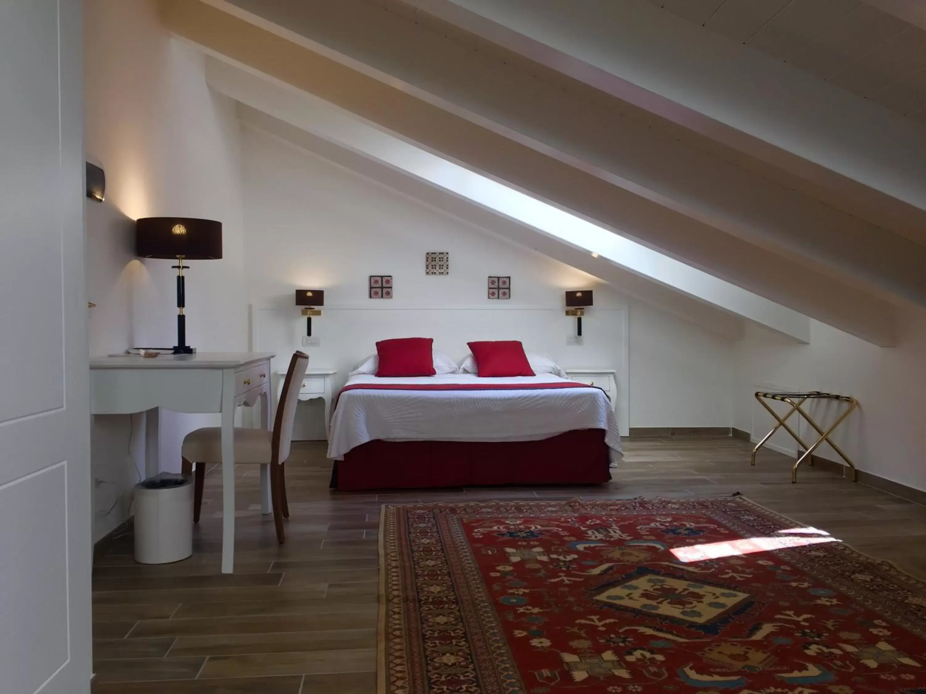 Photo of the whole room, Bed in Amalfi Luxury House