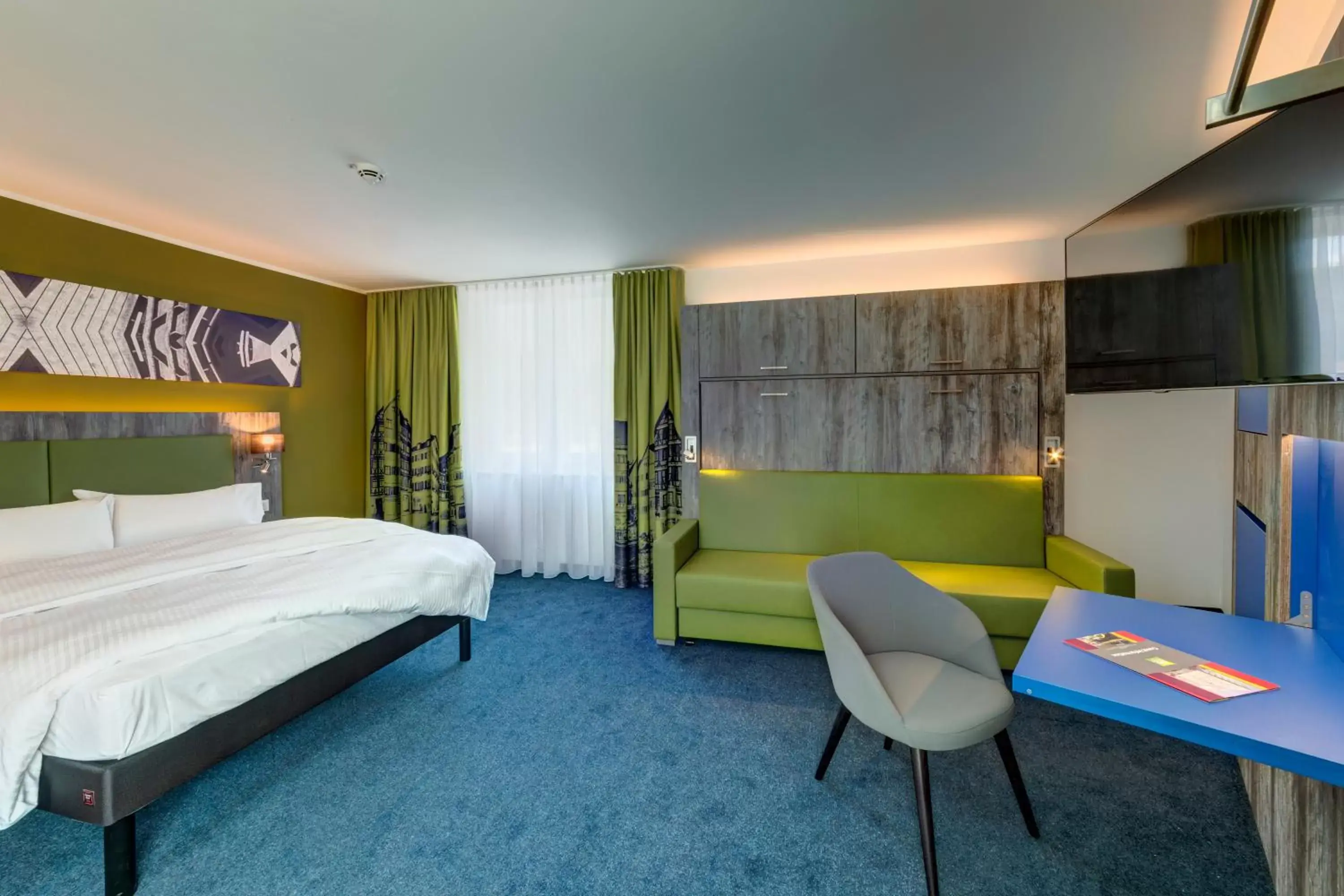 Photo of the whole room in ibis Styles Tuebingen