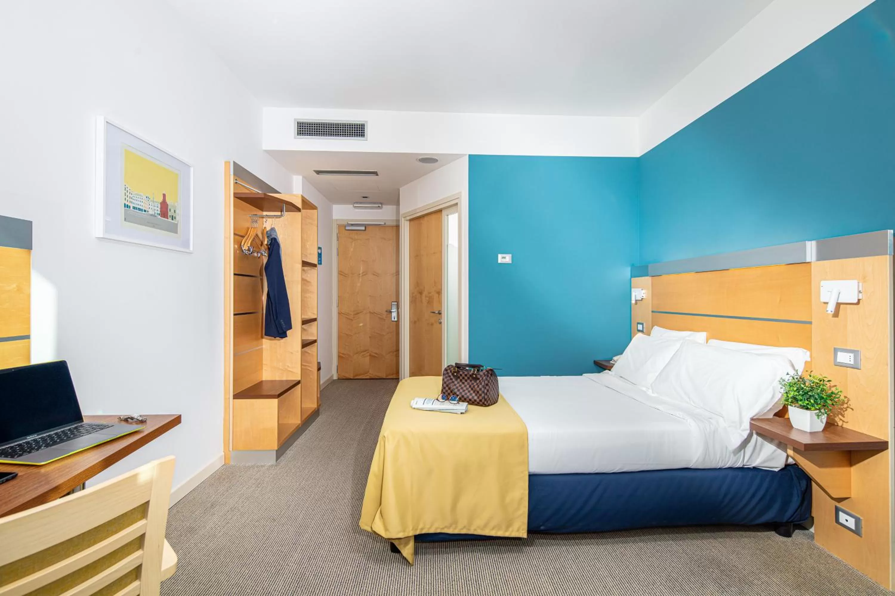 Bed in Meditur Hotel Udine Nord