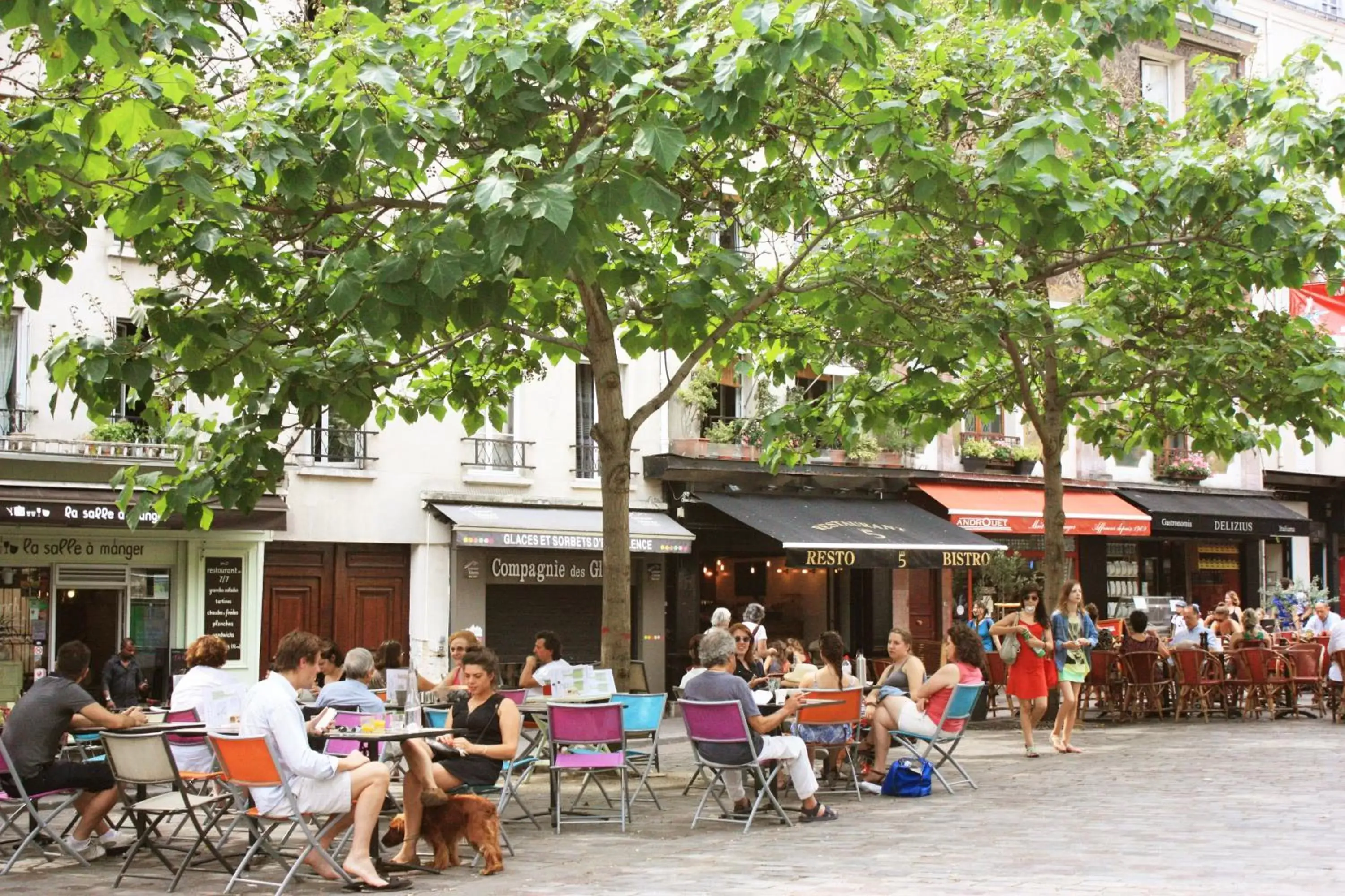 Patio, Restaurant/Places to Eat in Hôtel Saint Marcel