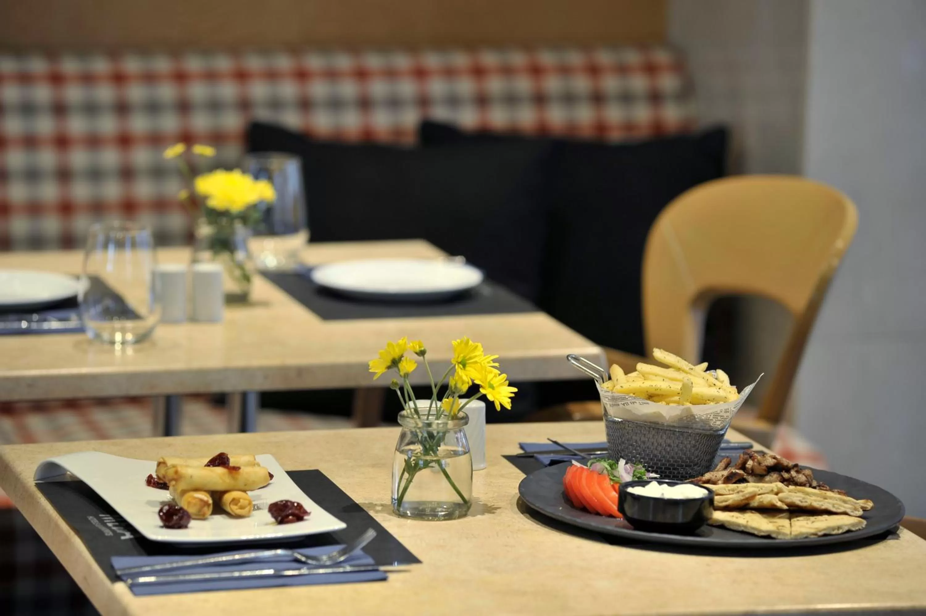 Restaurant/places to eat in Melia Athens