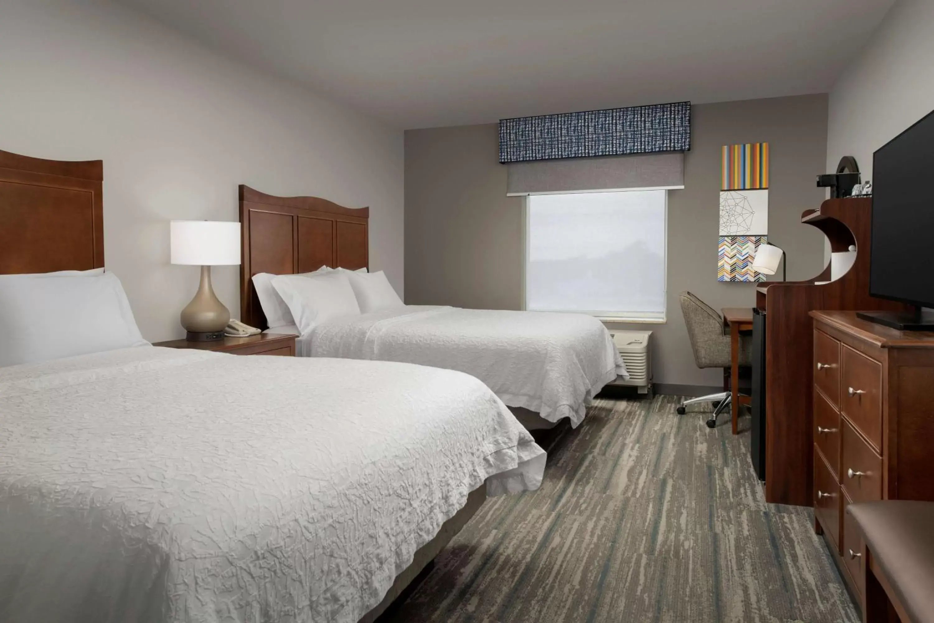 Bed in Hampton Inn & Suites Holly Springs