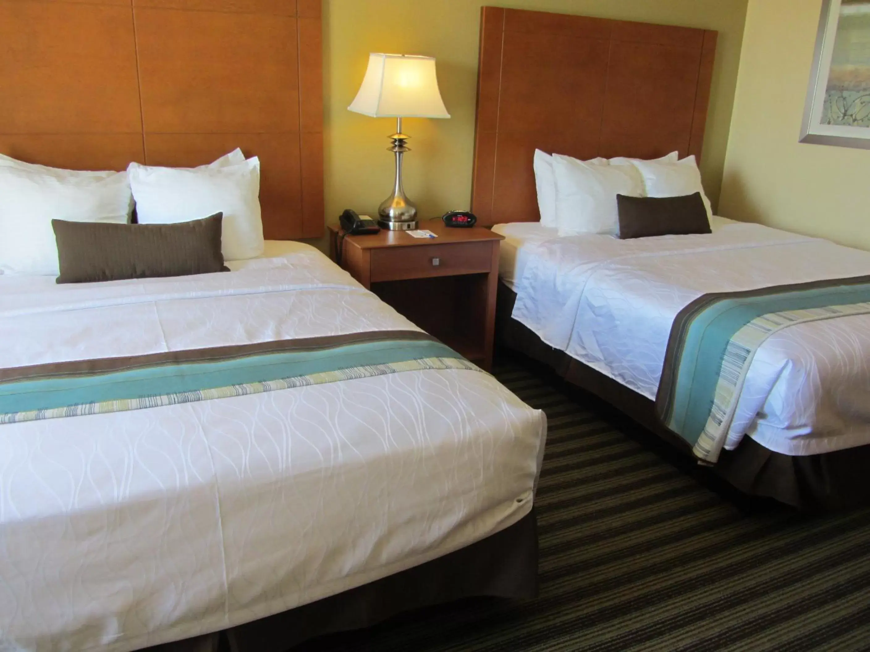 Bedroom, Bed in Best Western Plus Seawall Inn & Suites by the Beach