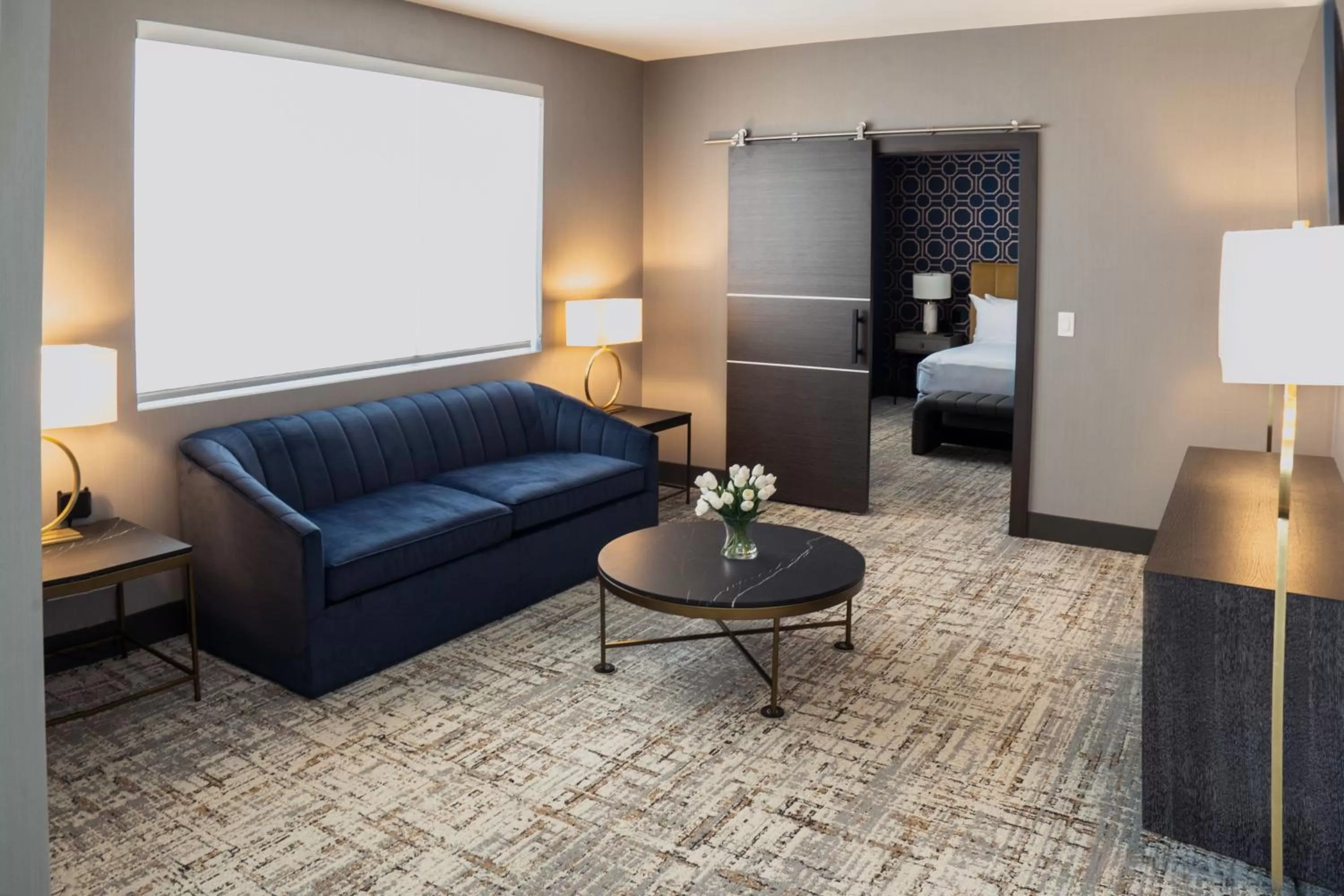 Living room, Bed in SpringHill Suites by Marriott Chicago Chinatown