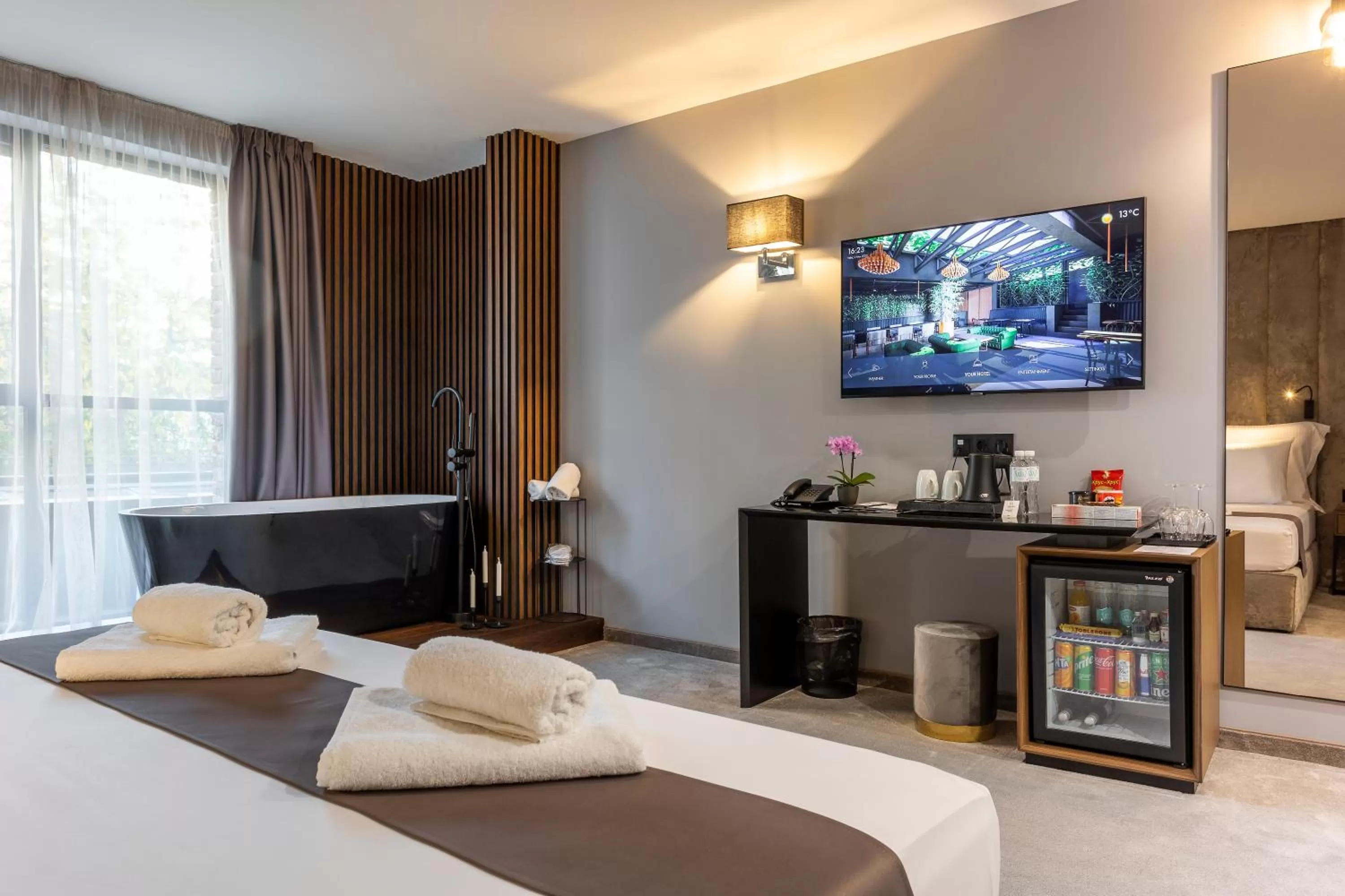 TV and multimedia, Bed in Abrazo Sofia Hotel by HMG