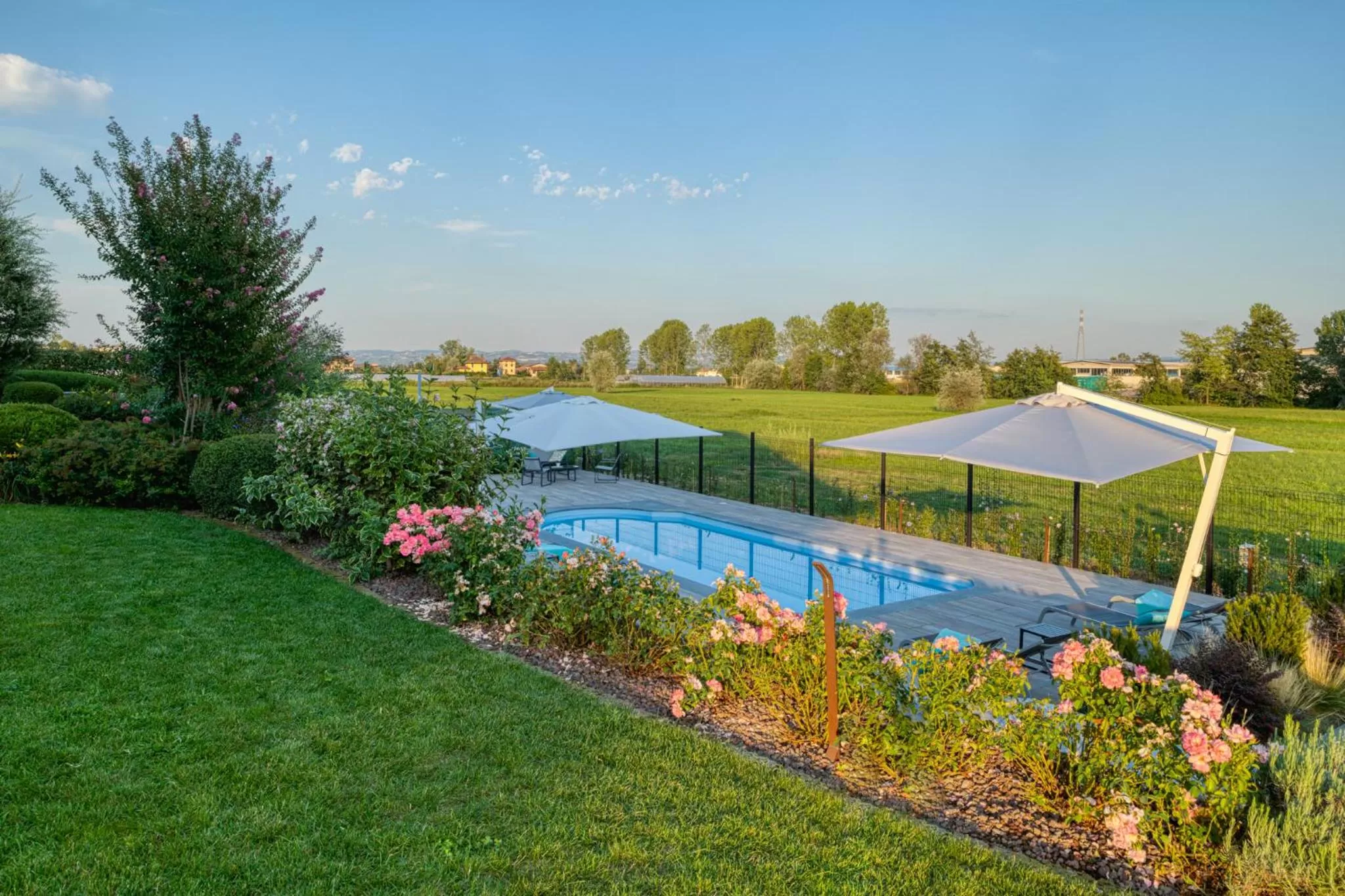 Pool View in I Boschetti