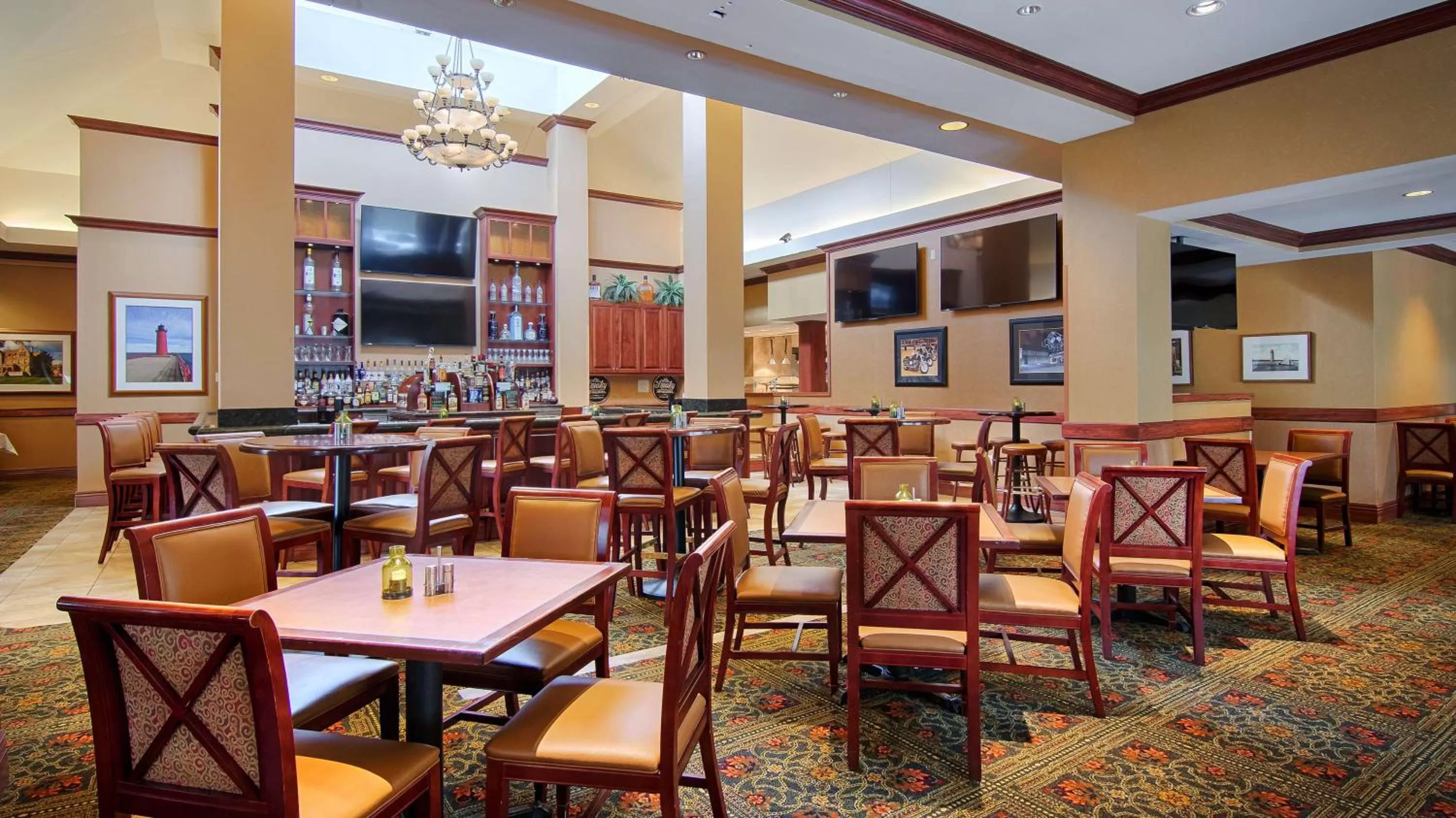 Restaurant/places to eat in Hilton Garden Inn Milwaukee Northwest Conference Center
