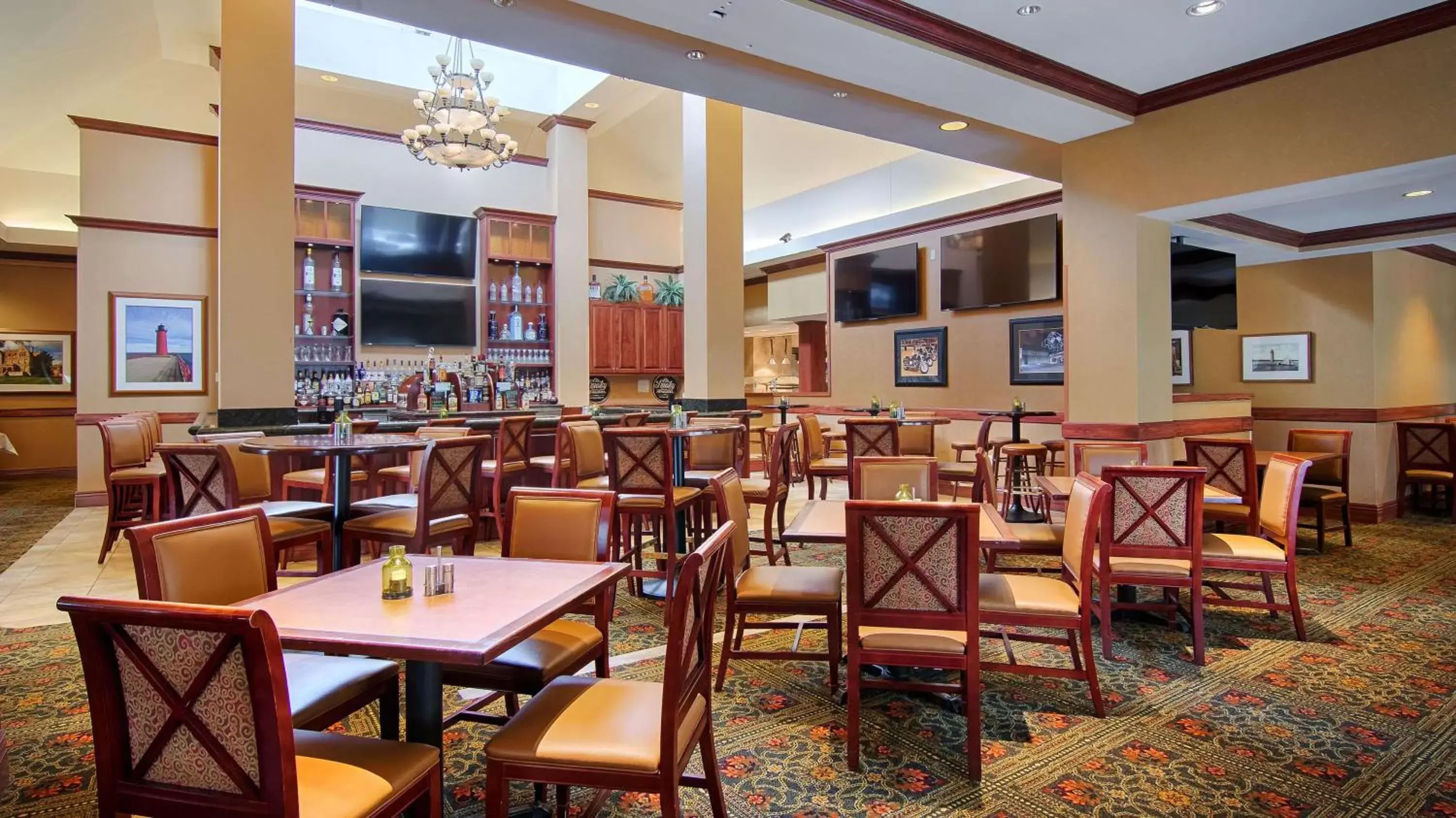 Restaurant/Places to Eat in Hilton Garden Inn Milwaukee Northwest Conference Center