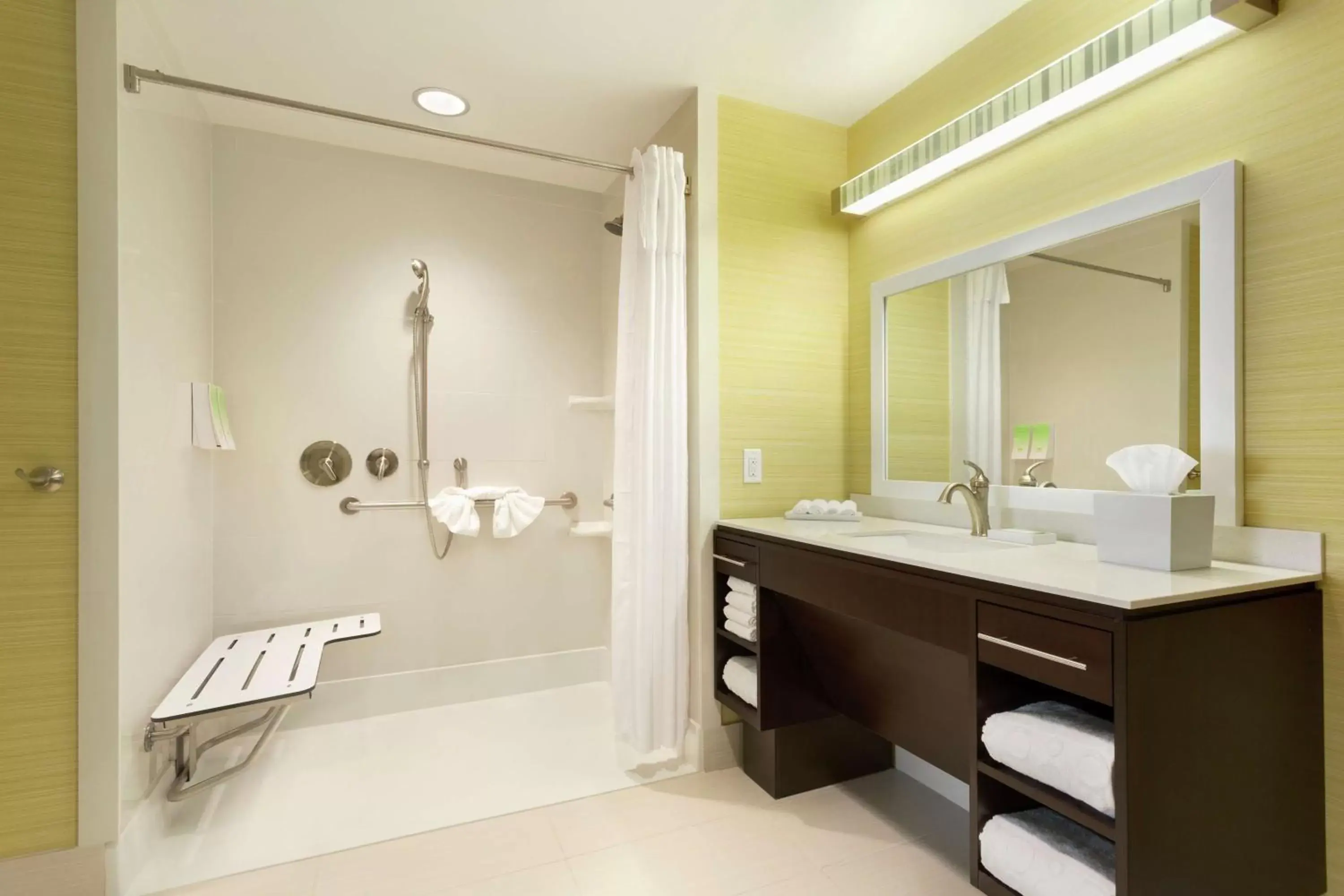 Bathroom in Home2 Suites by Hilton Lehi/Thanksgiving Point