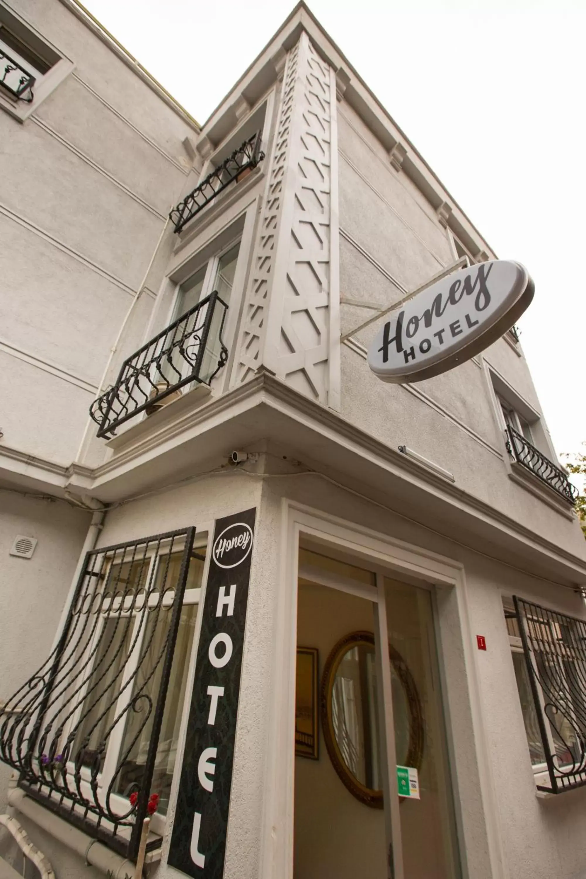 Honey Hotel Honey Hotel