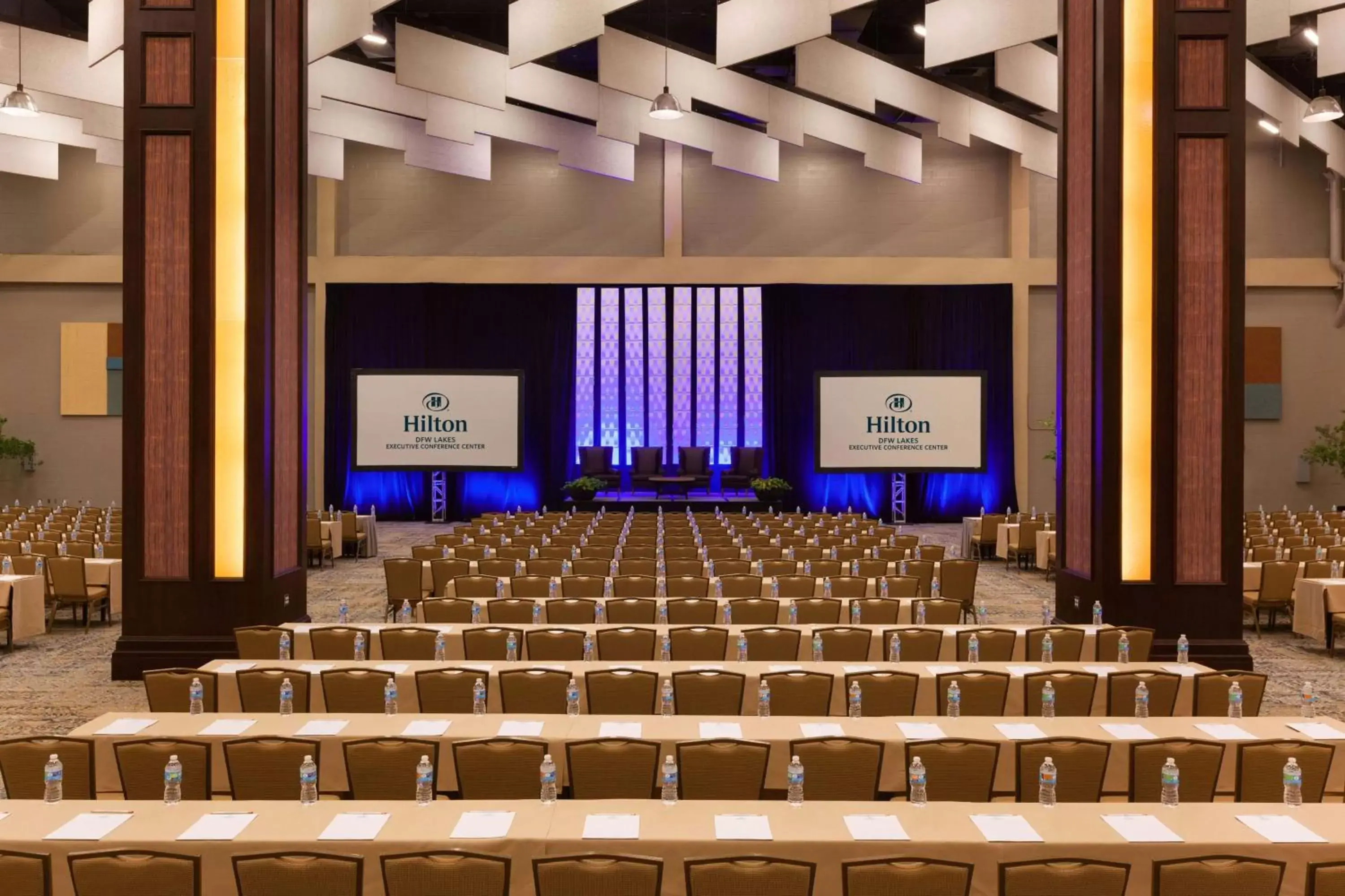 Meeting/conference room in Hilton DFW Lakes Executive Conference Center