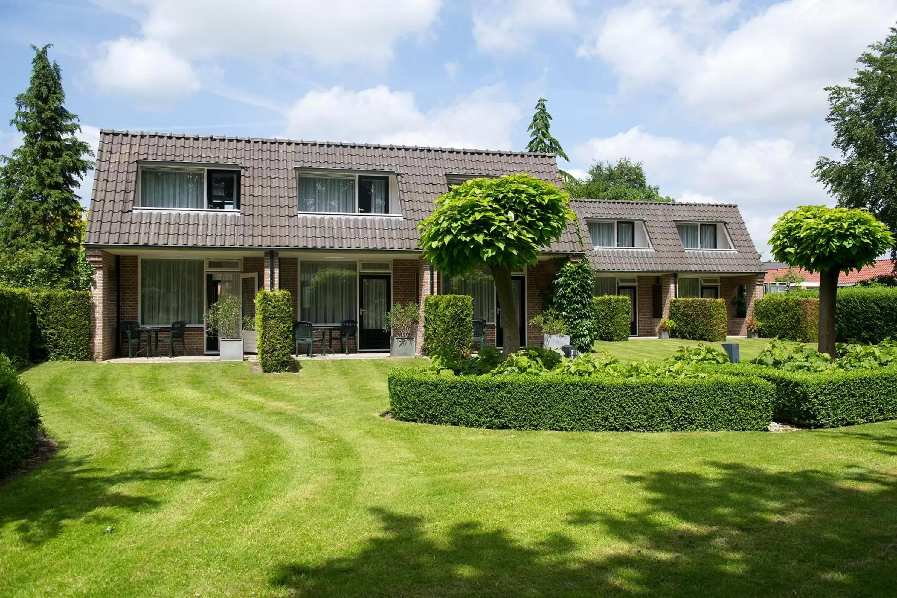 Property building, Garden in Hotel Bakker