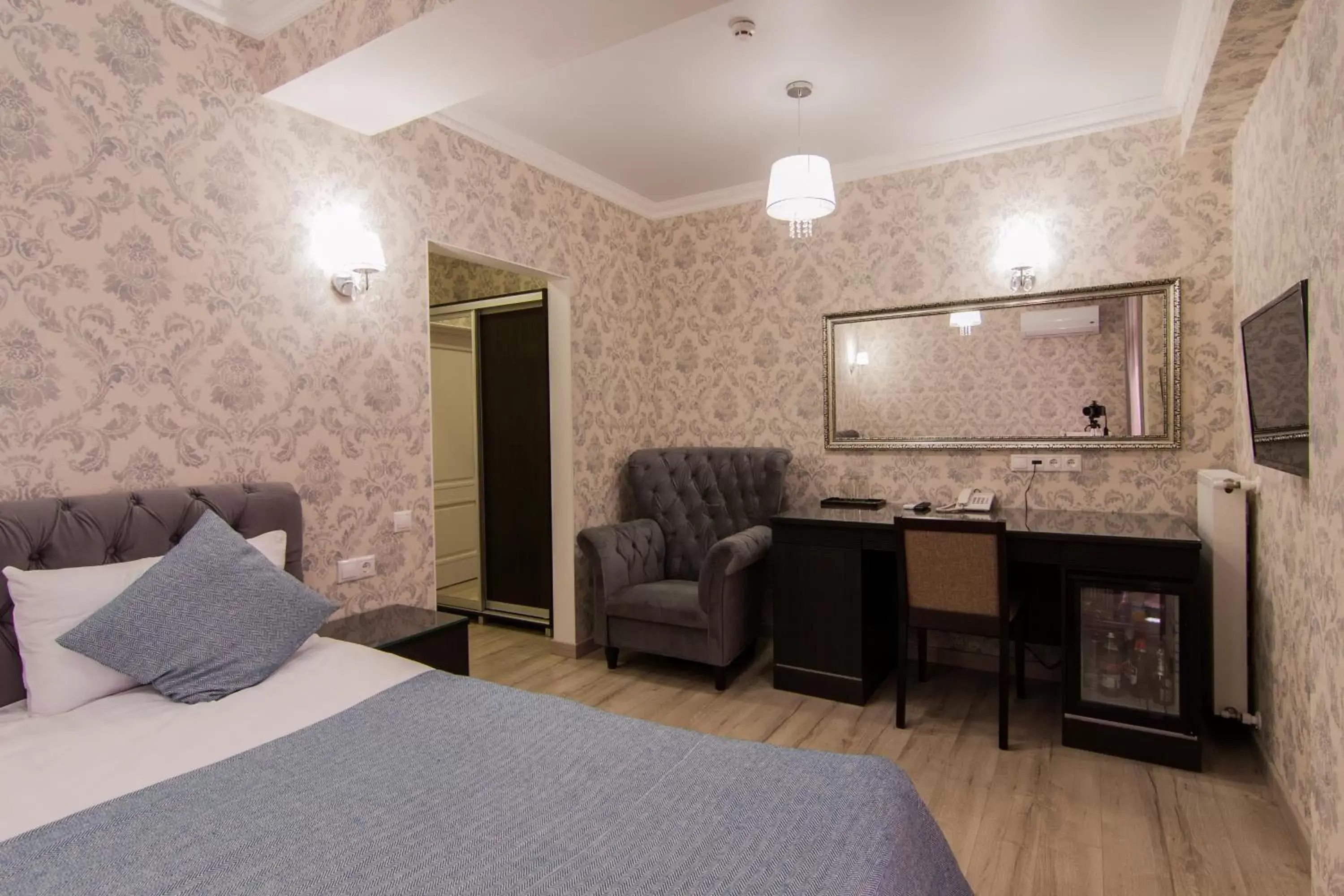 Photo of the whole room, Bed in Klassik Hotel Photo of the whole room, Bed in Klassik Hotel