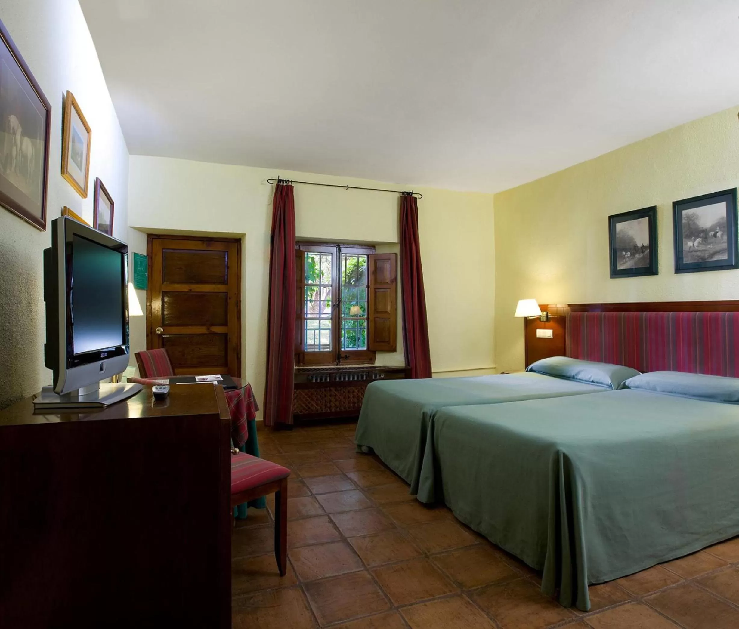 Photo of the whole room, Bed in Hotel la Perdiz