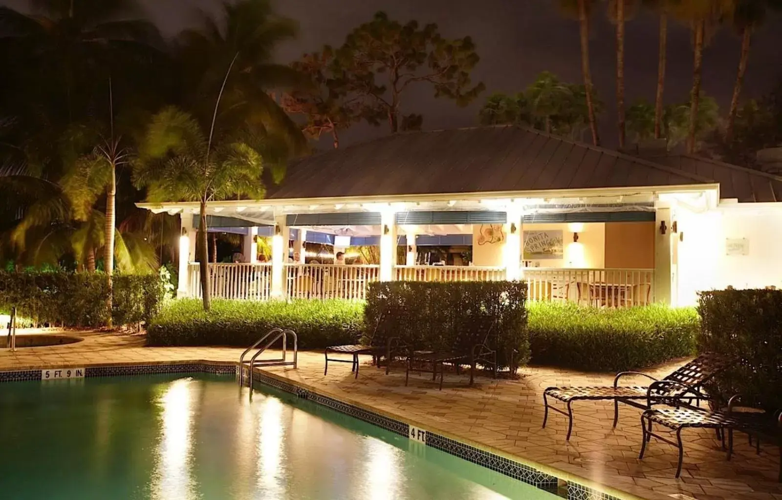 Swimming Pool in Trianon Bonita Bay Hotel