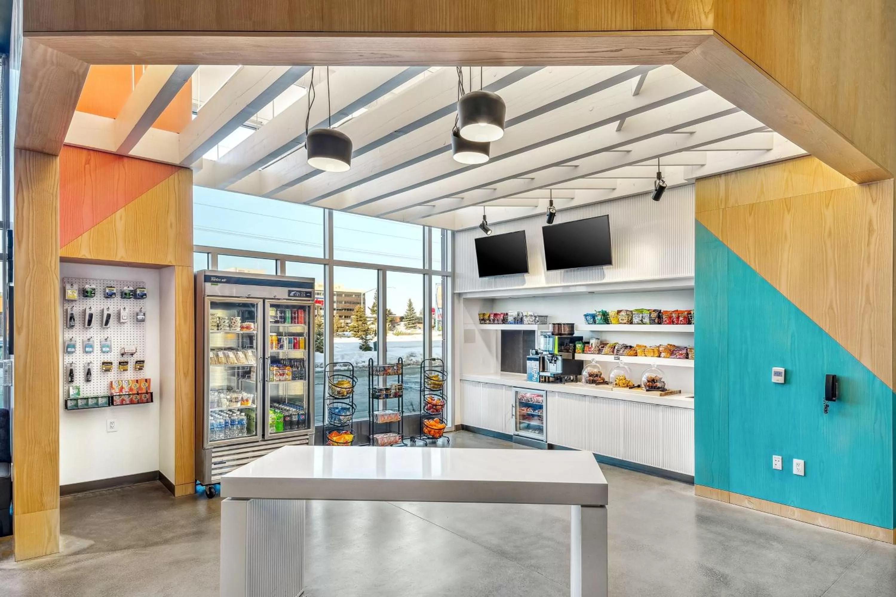 Restaurant/places to eat in Aloft Anchorage