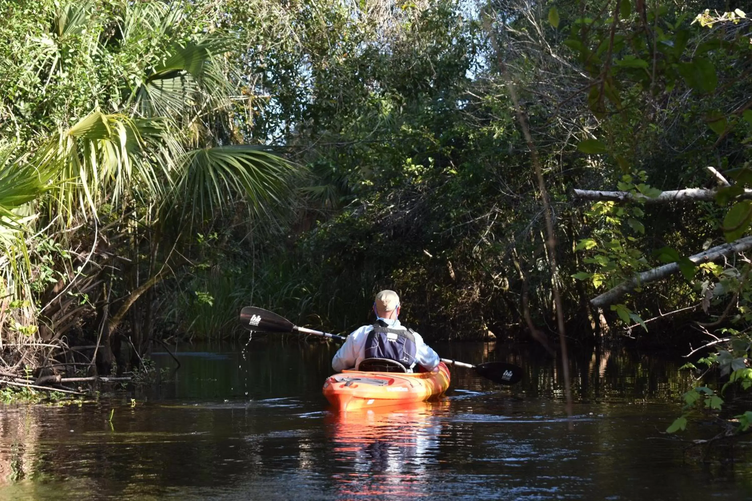 Canoeing in Ivey House Everglades Adventures Hotel