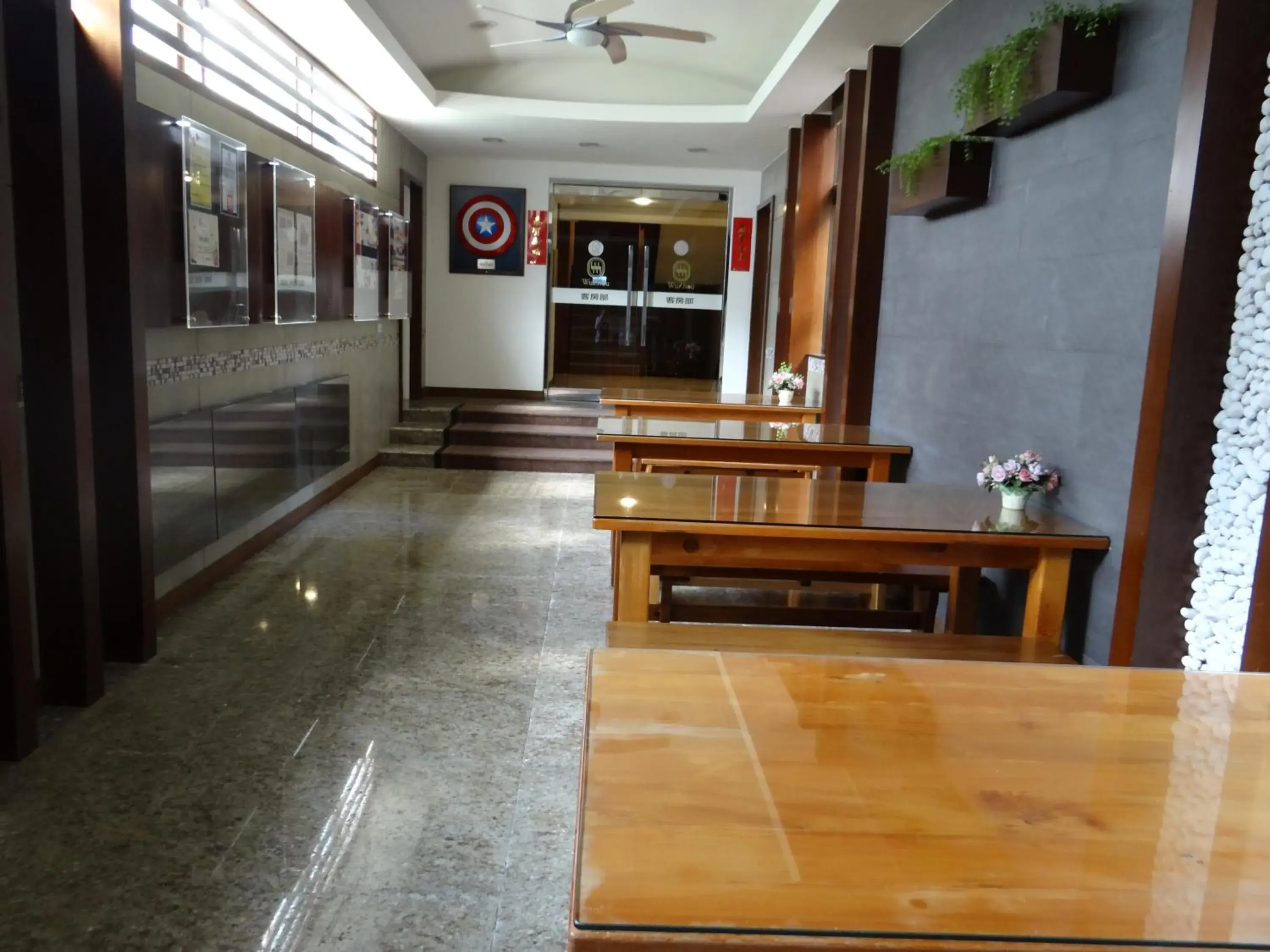 Restaurant/places to eat in Wu Zhou Hotel