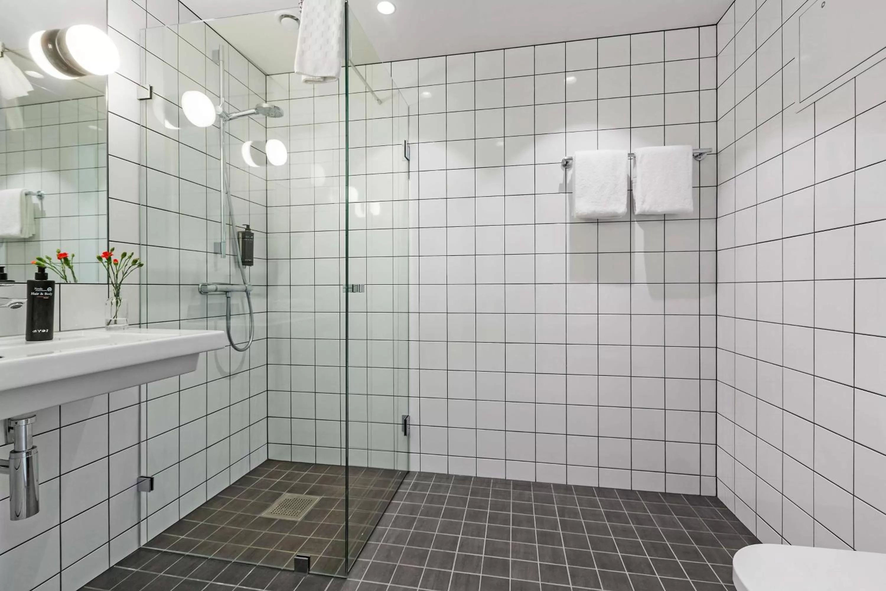 Bathroom in Best Western Plus Ten Hotel