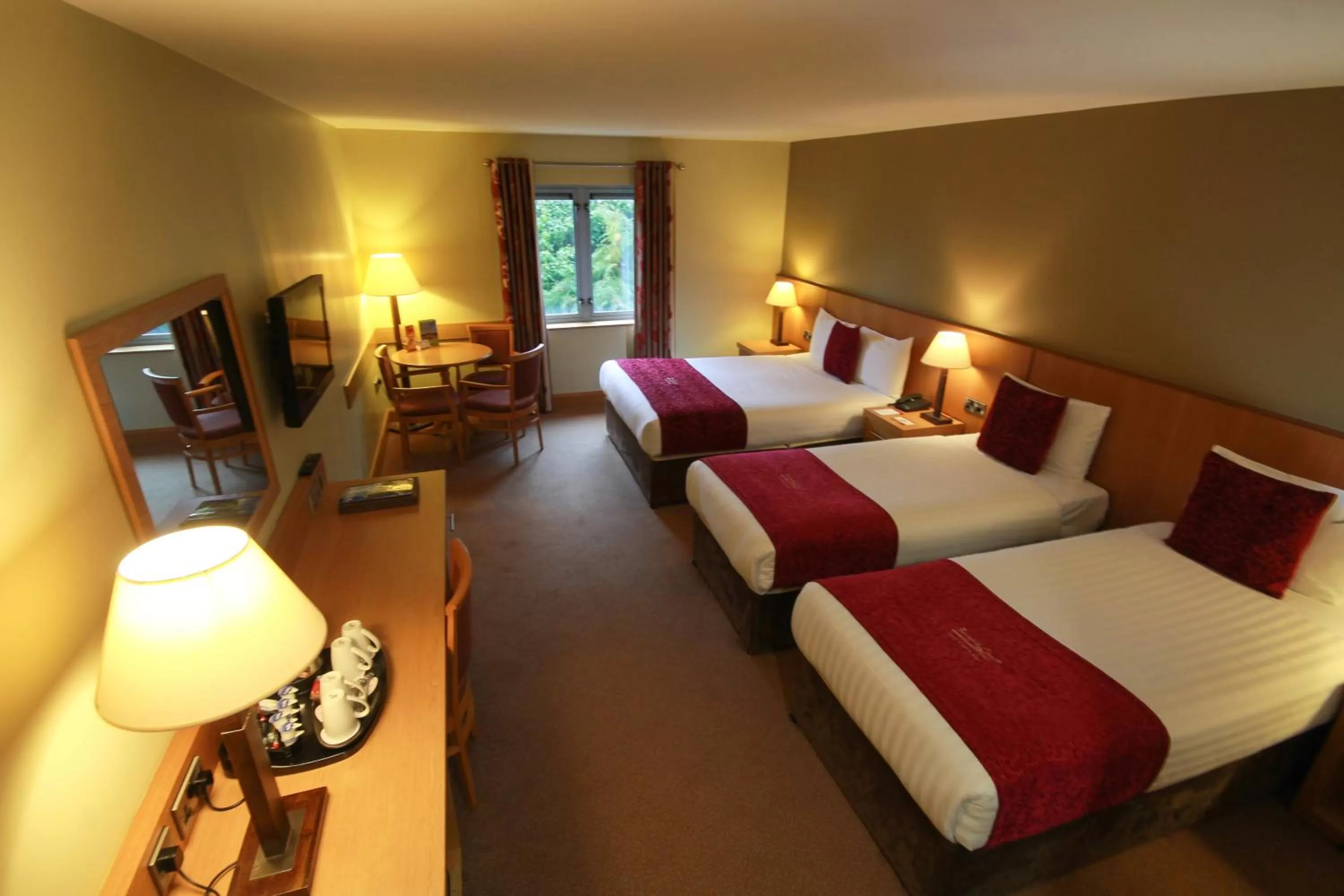 Photo of the whole room, Bed in Belmore Court & Motel