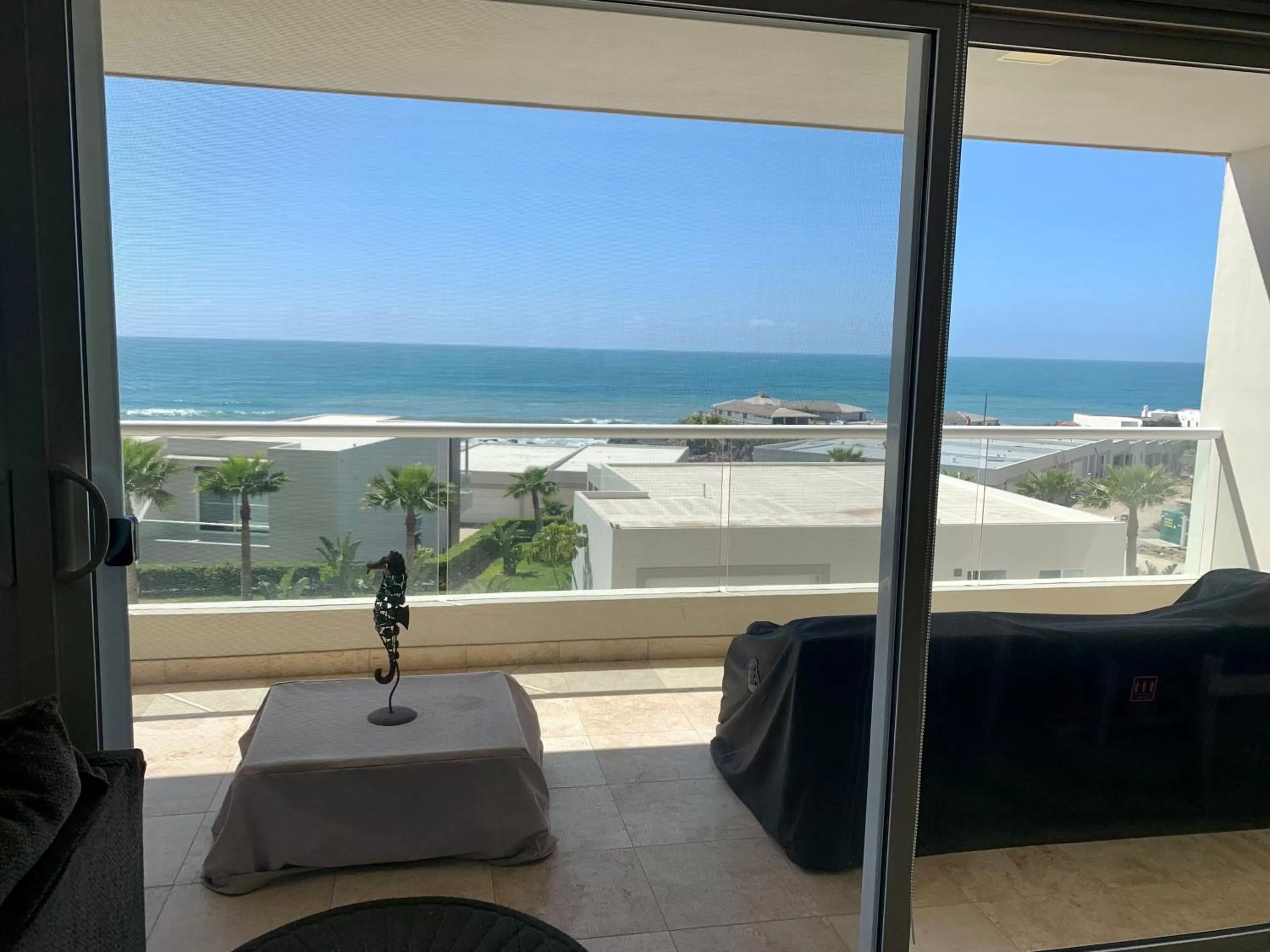 Fabulous Ocean View Condo with Walking Distance to the Beach!