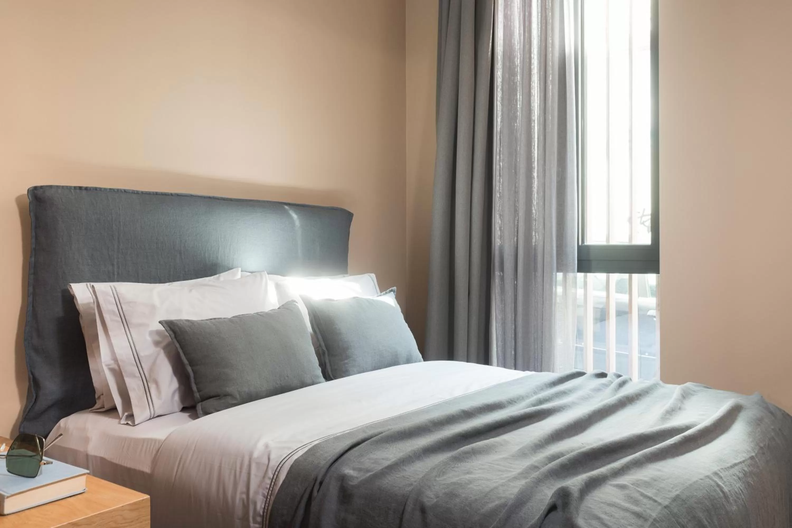 Bed in 11 Enteka Acropolis Suites