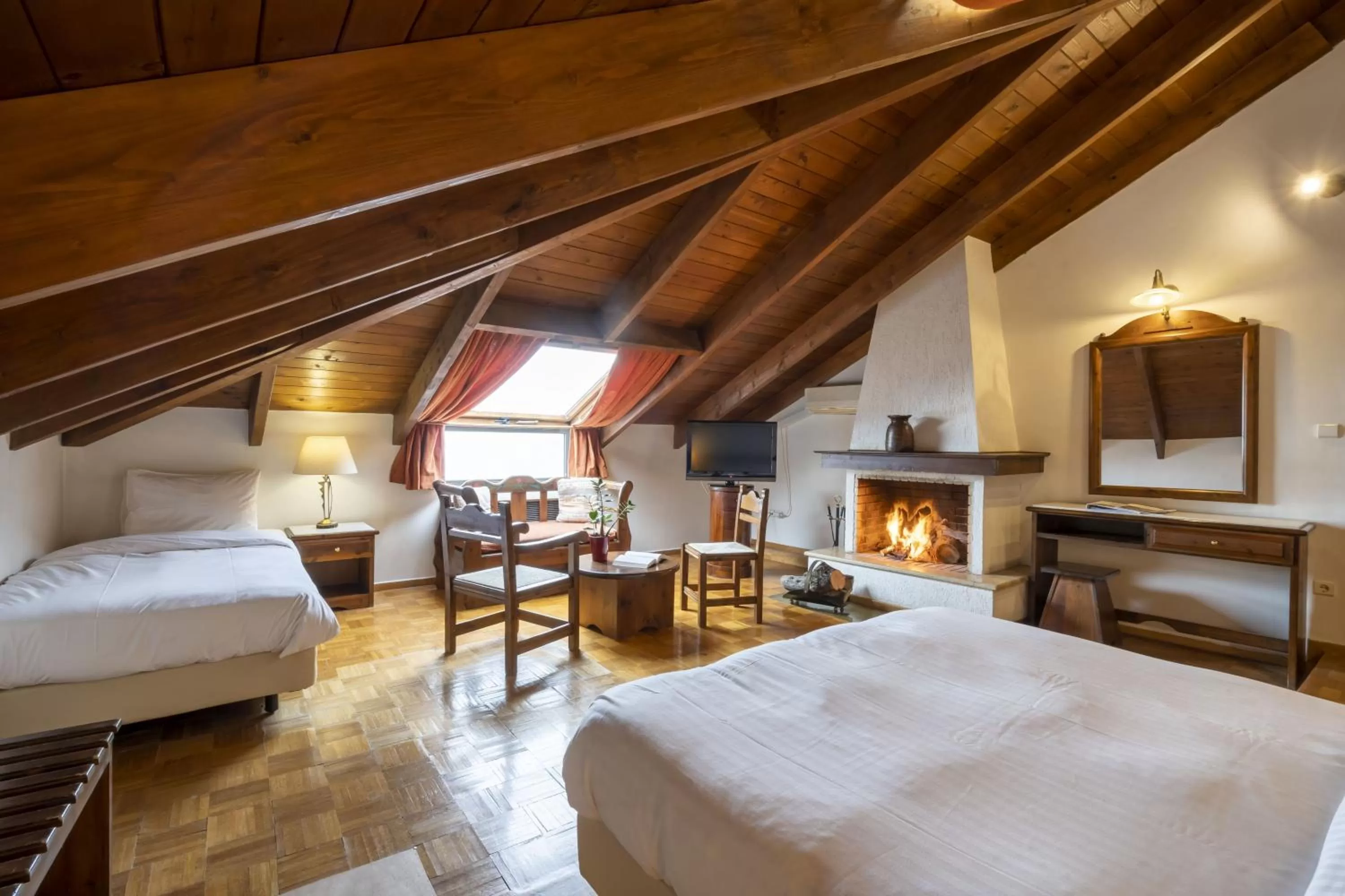 Photo of the whole room, Bed in Anemolia Mountain Resort