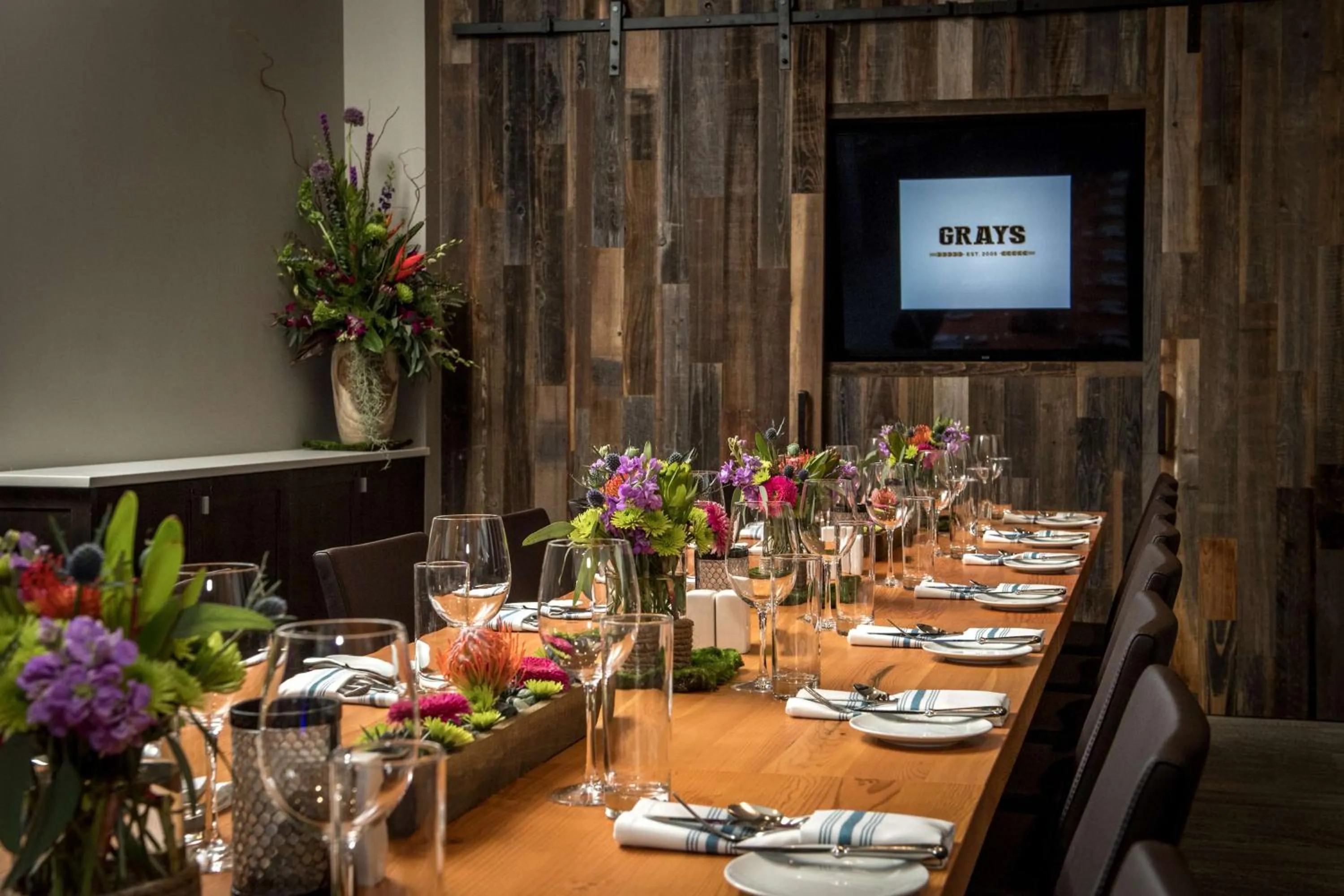 Restaurant/places to eat in Hilton Vancouver Washington