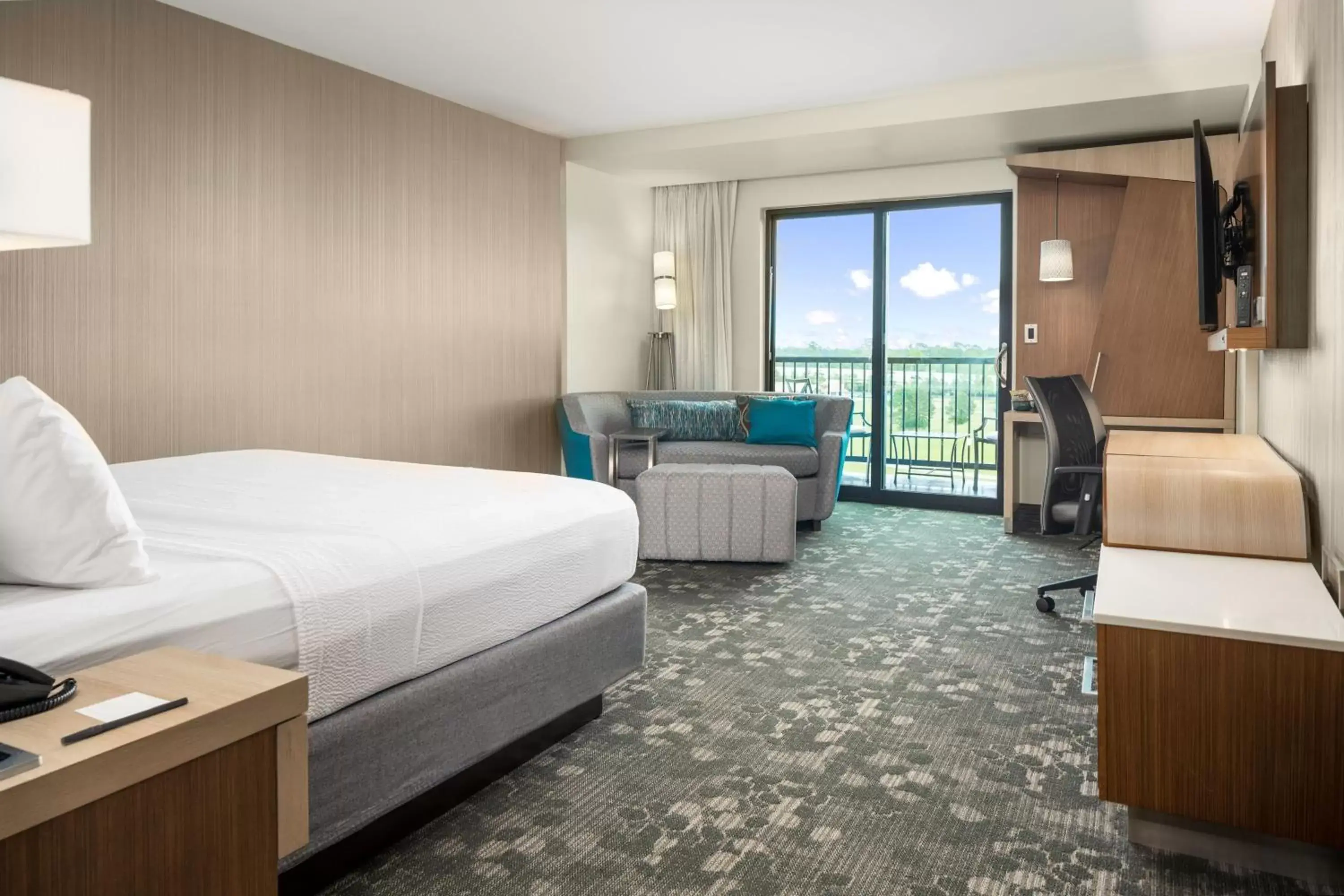 Lounge or bar in Courtyard by Marriott Houston Northeast