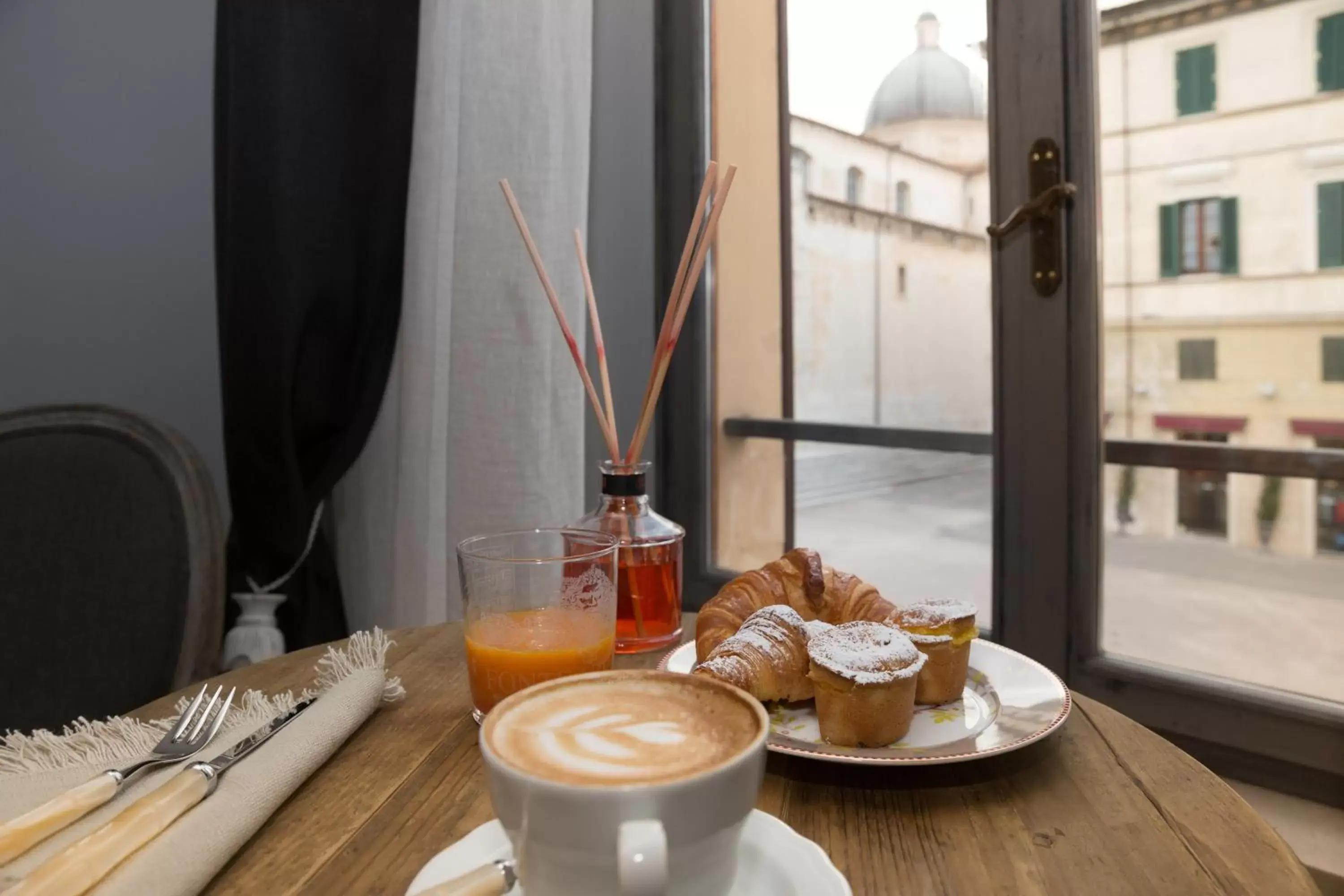 Breakfast in Il Duomo Luxury Suite