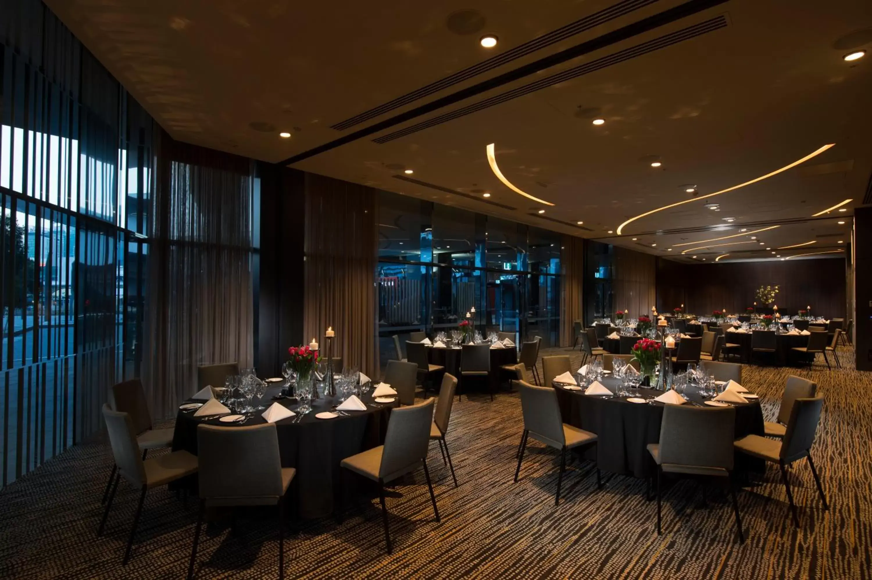 Meeting/conference room, Restaurant/Places to Eat in Pan Pacific Melbourne