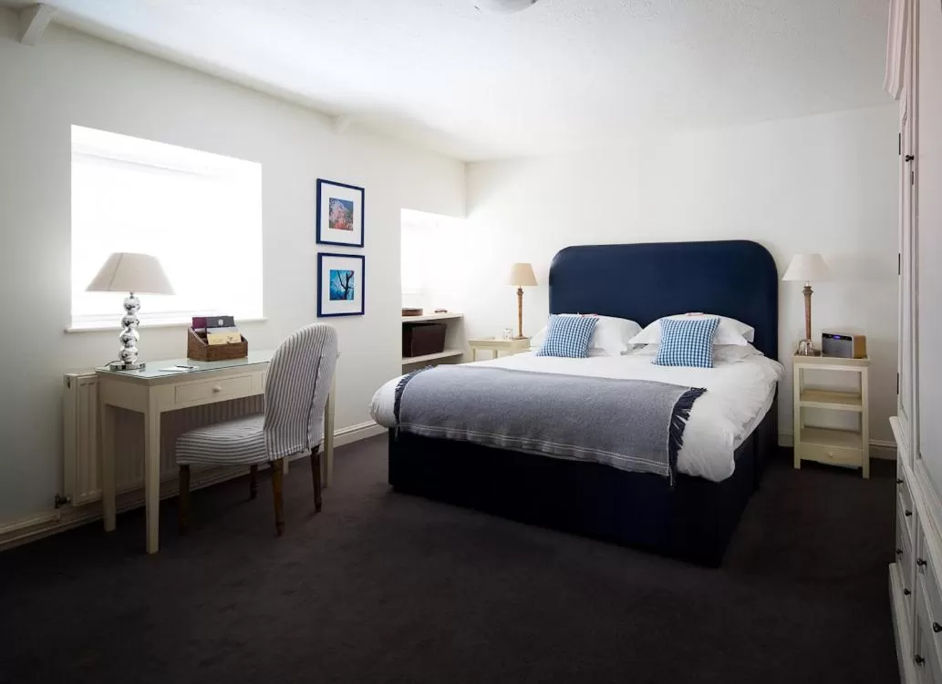 Bed in Cary Arms & Spa