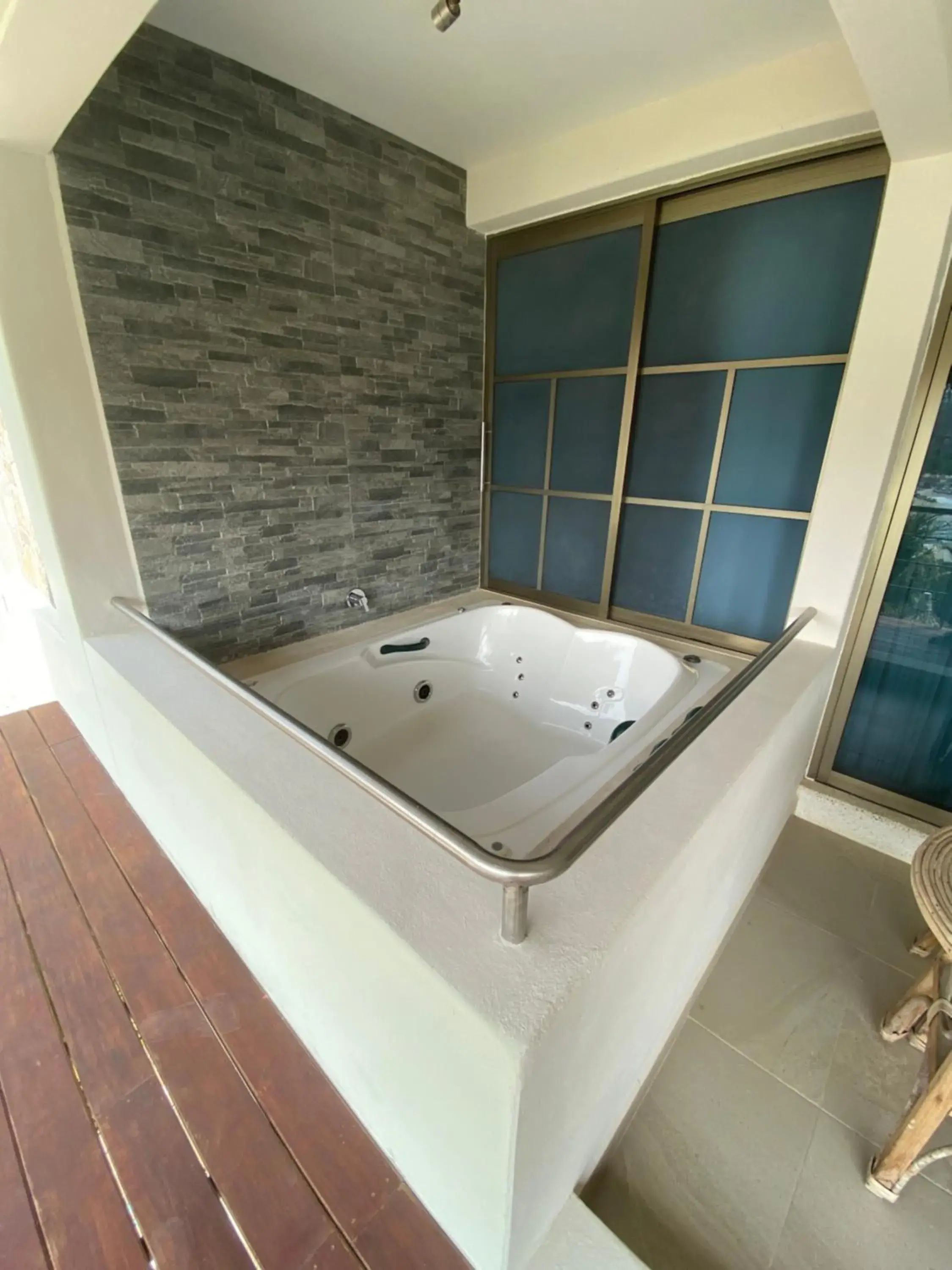 Hot Tub in Hotel Casa Justina