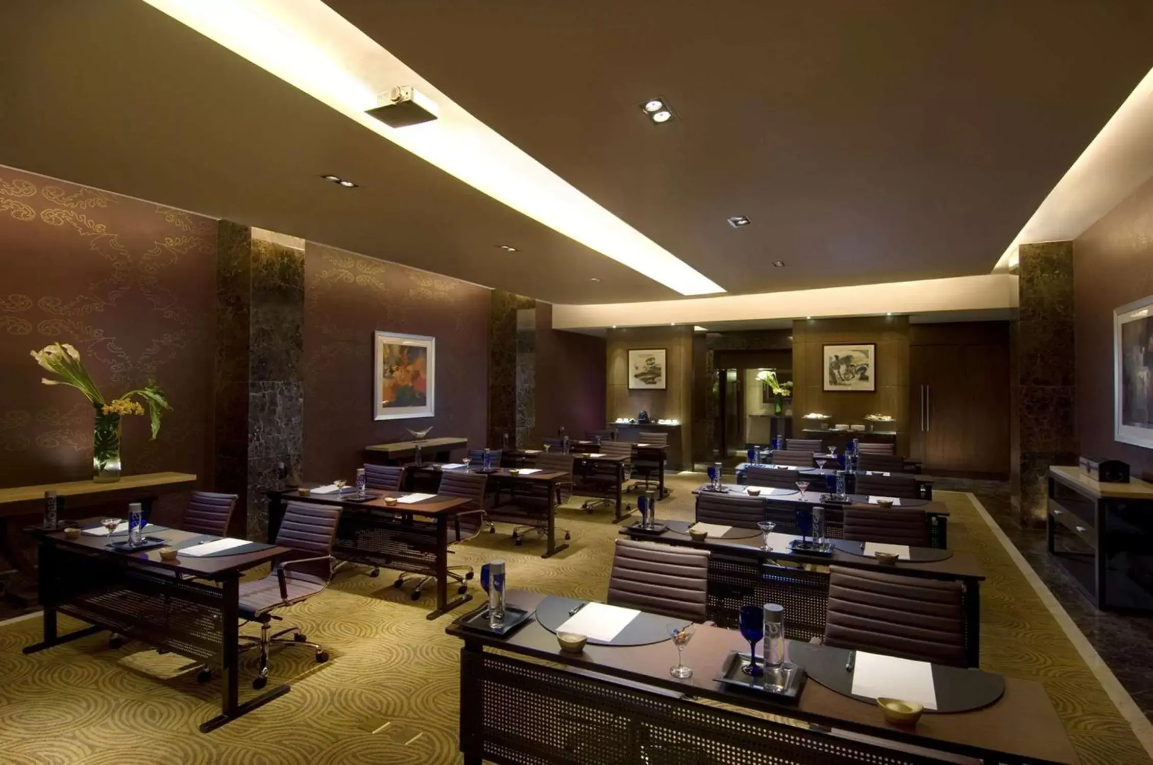 Meeting/conference room, Restaurant/Places to Eat in Hilton Beijing Hotel