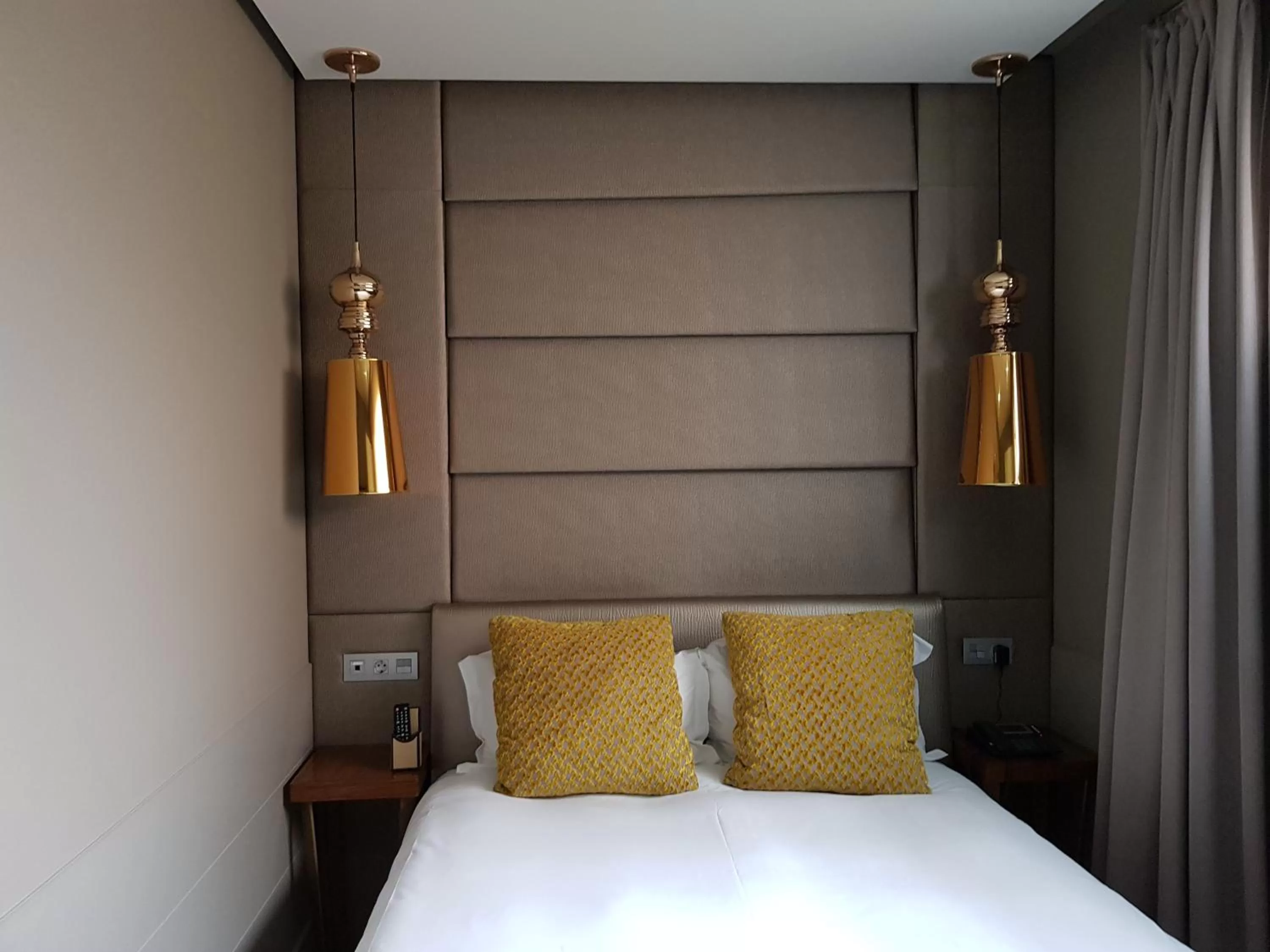 Bed in Hotel Art Santander