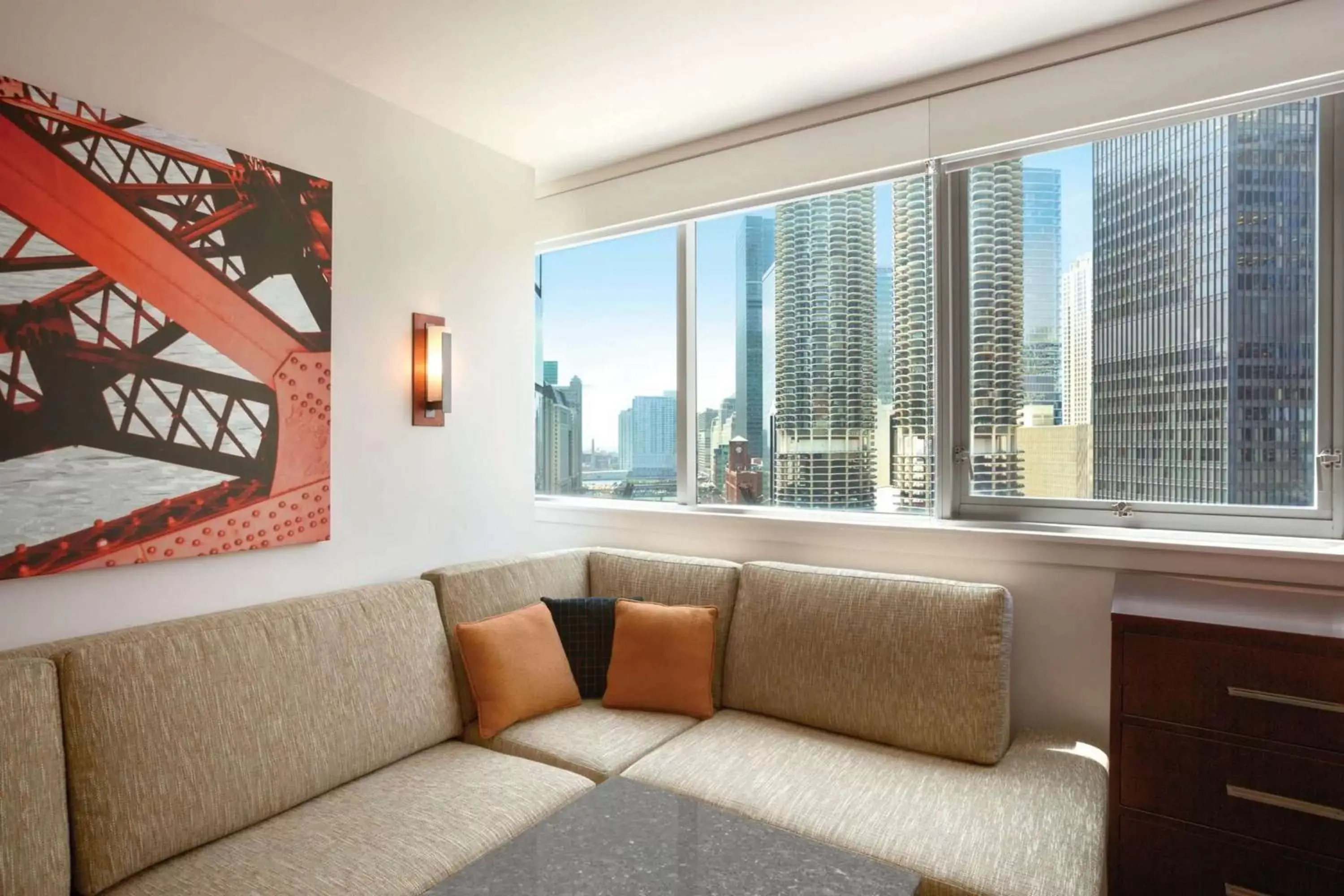 Living room, Seating Area in The Royal Sonesta Chicago Downtown